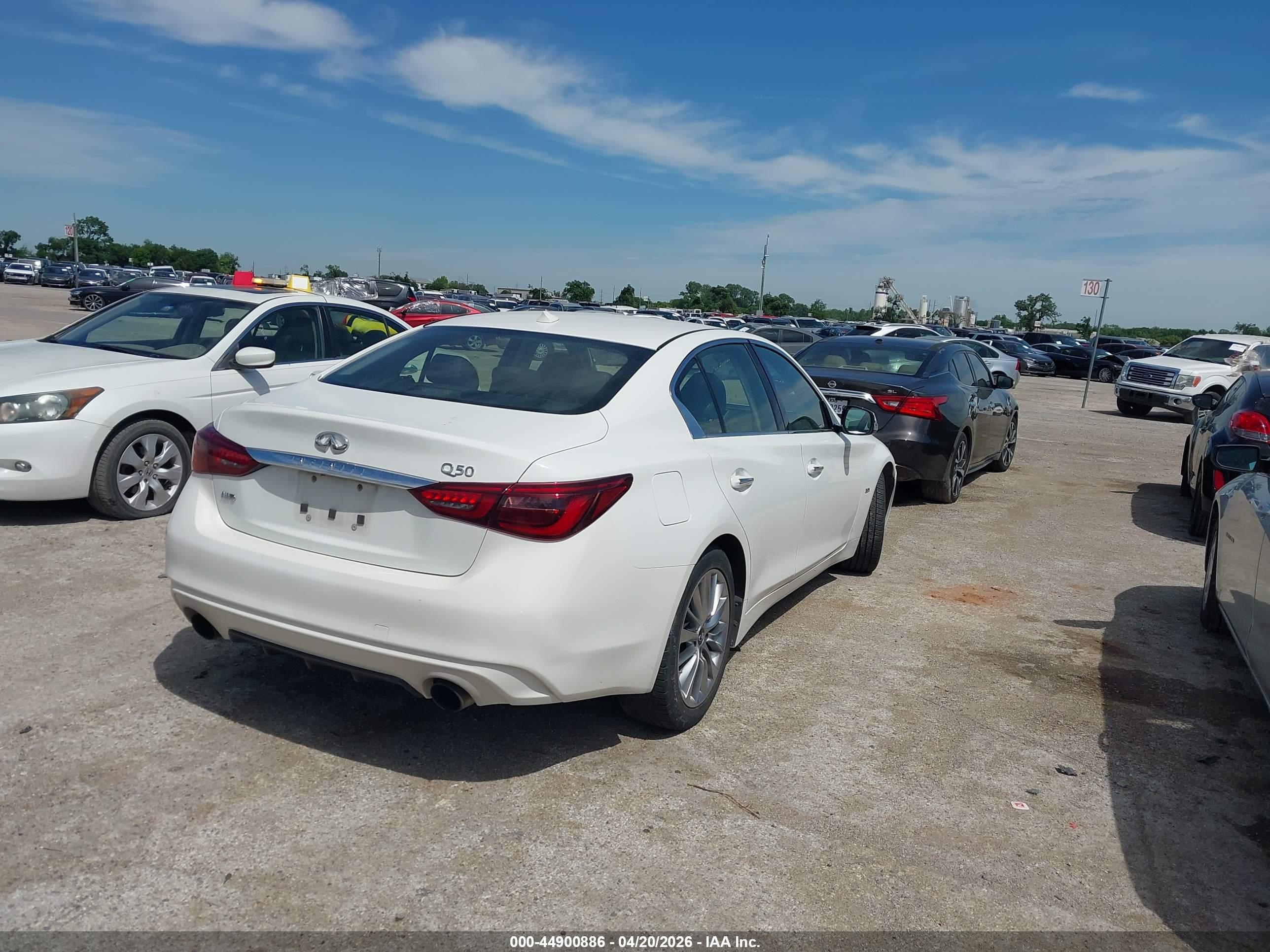 INFINITI Q50 image 4