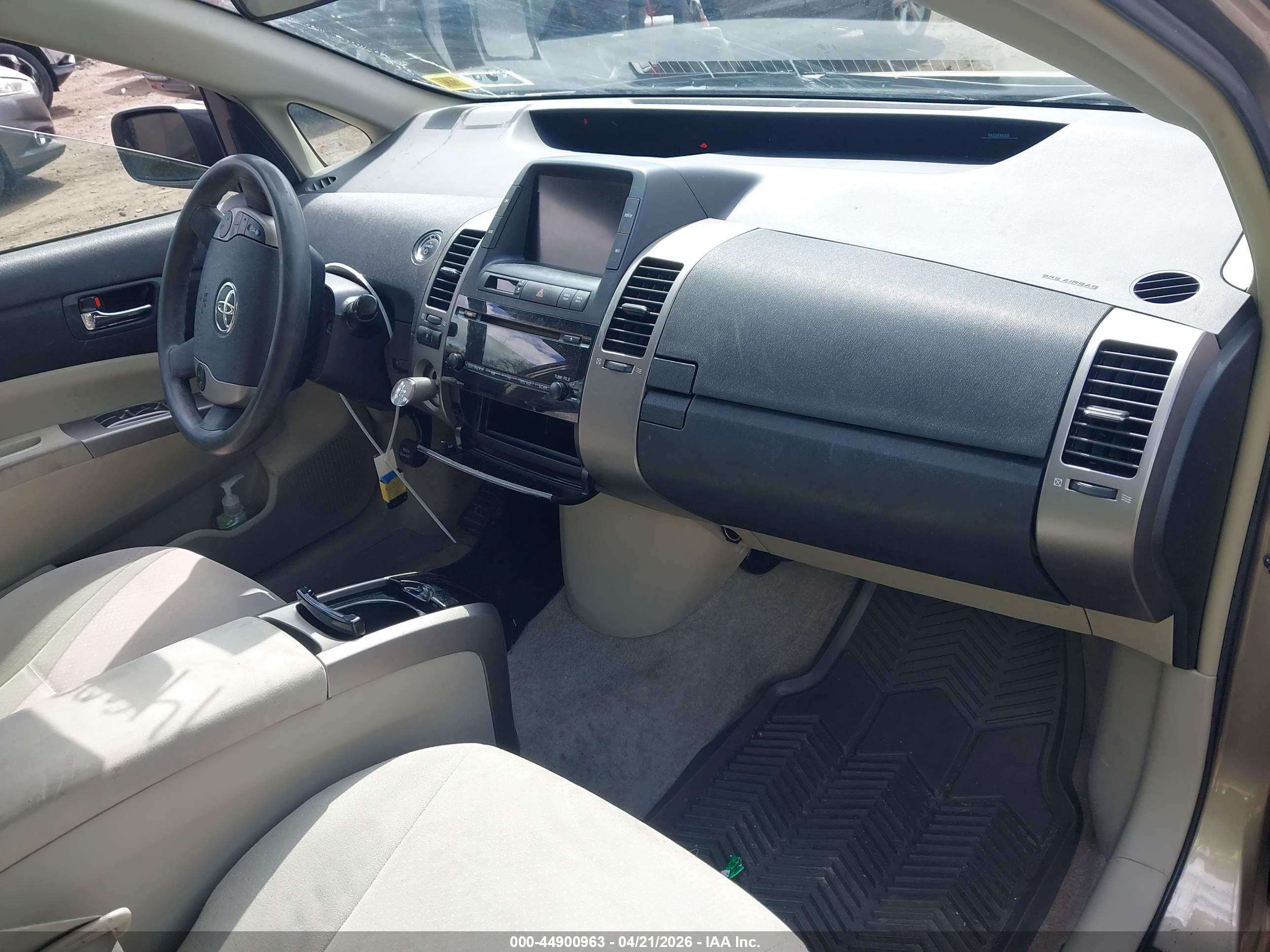 TOYOTA PRIUS image 5