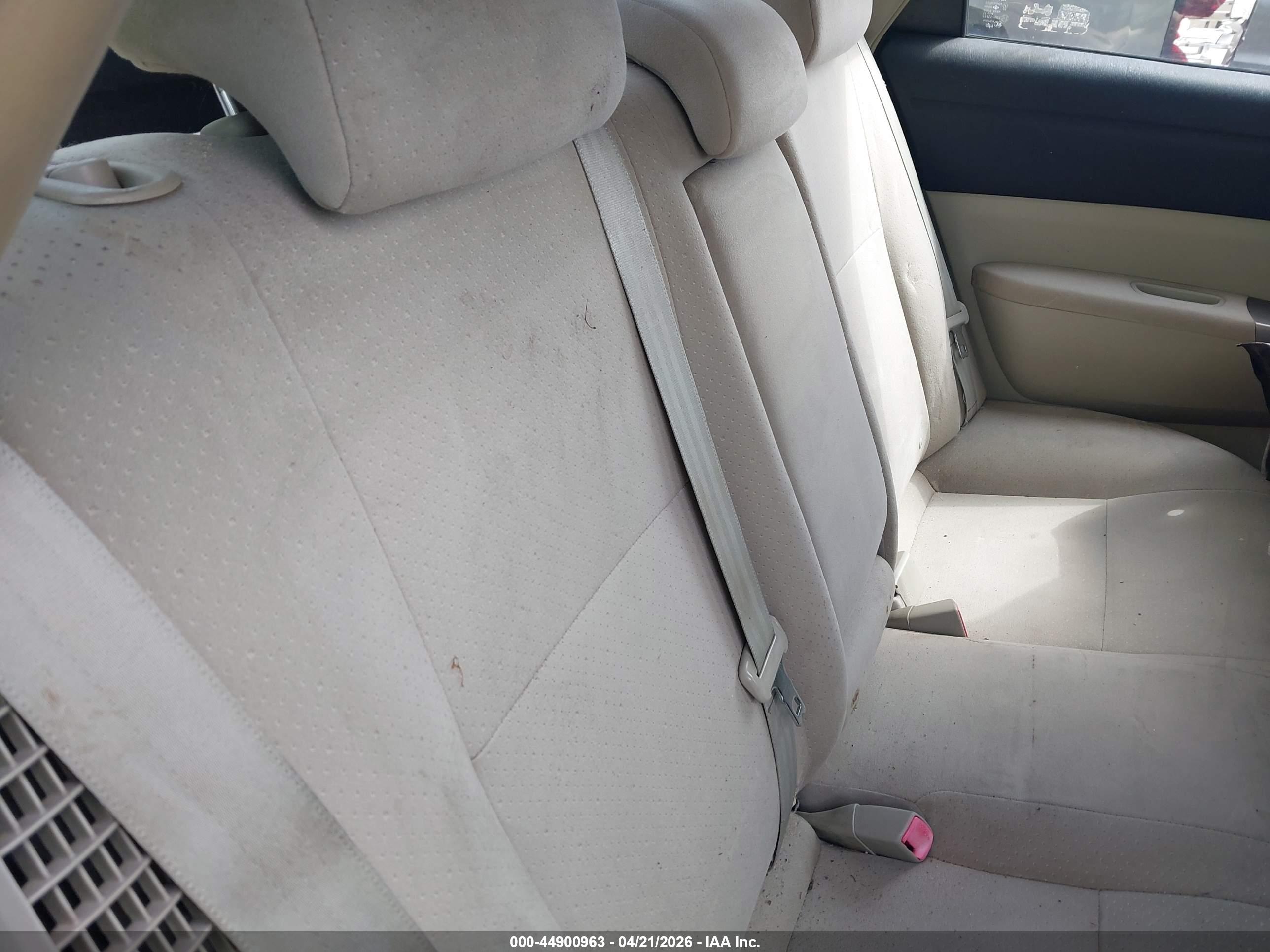 TOYOTA PRIUS image 8