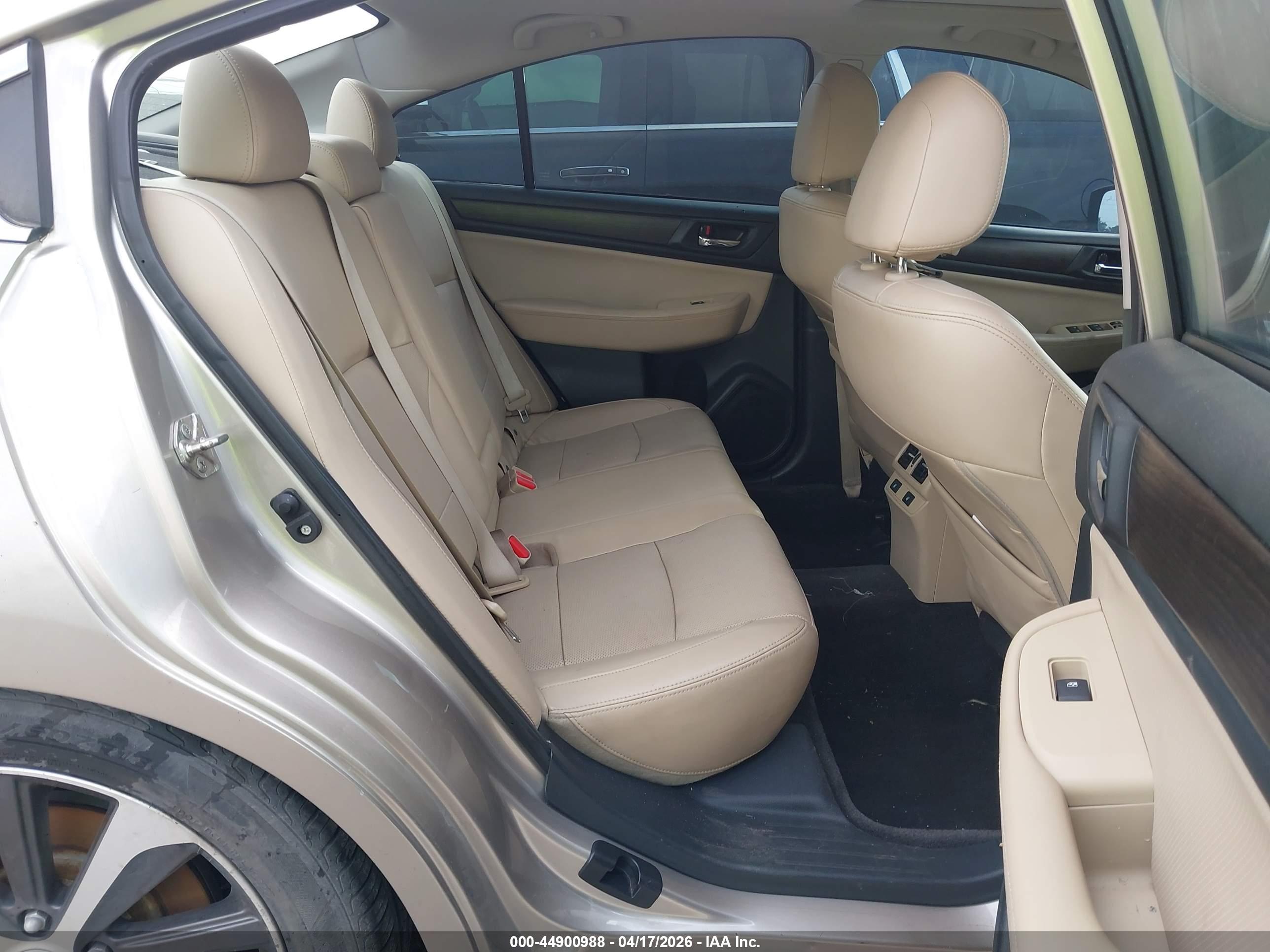 SUBARU LEGACY image 8