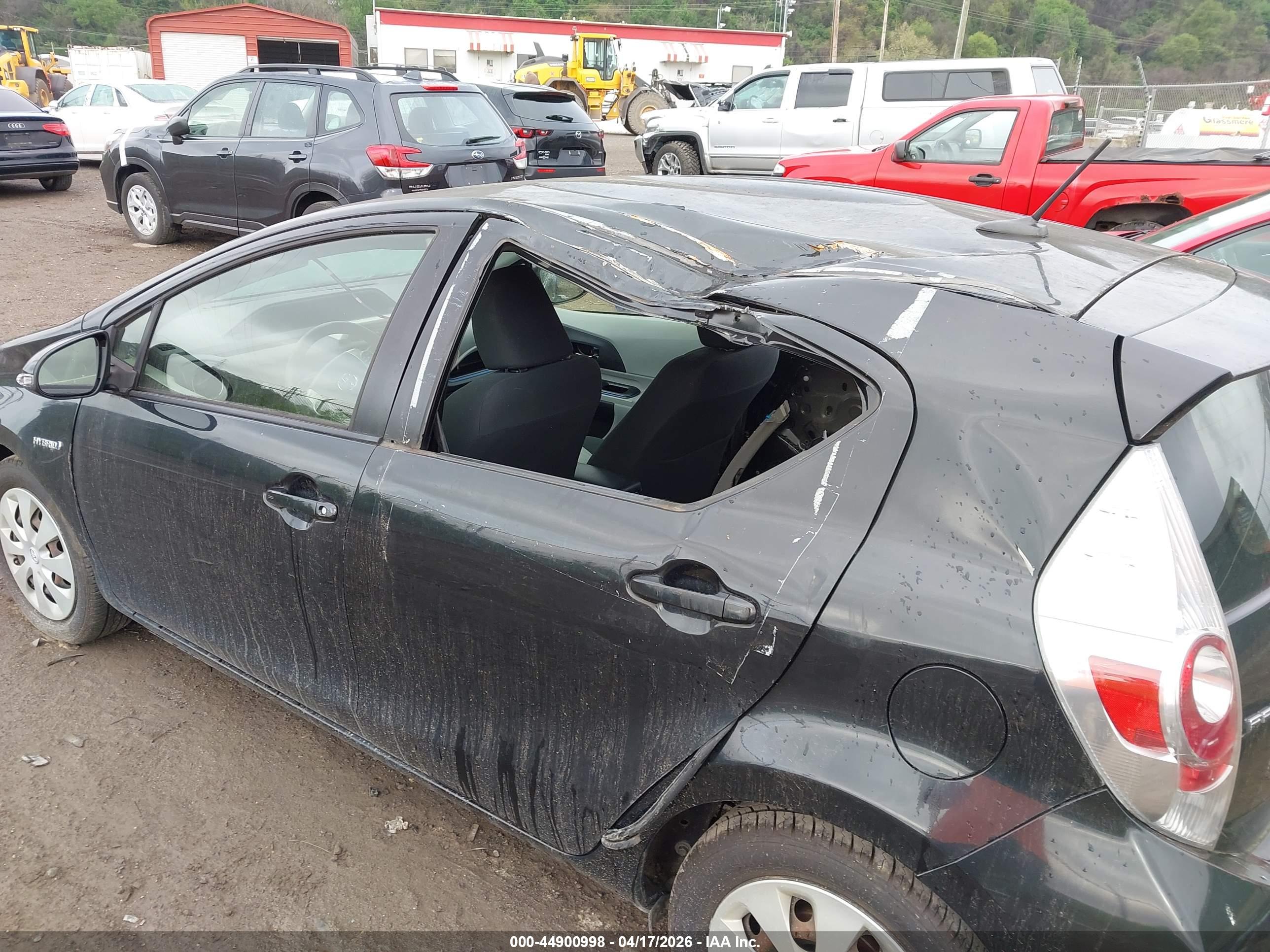 TOYOTA PRIUS image 6