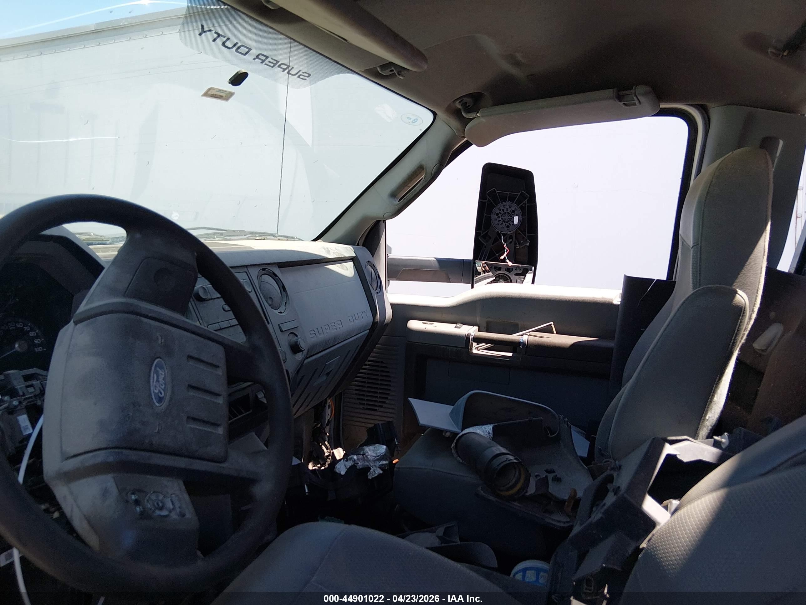 FORD F-650 image 7