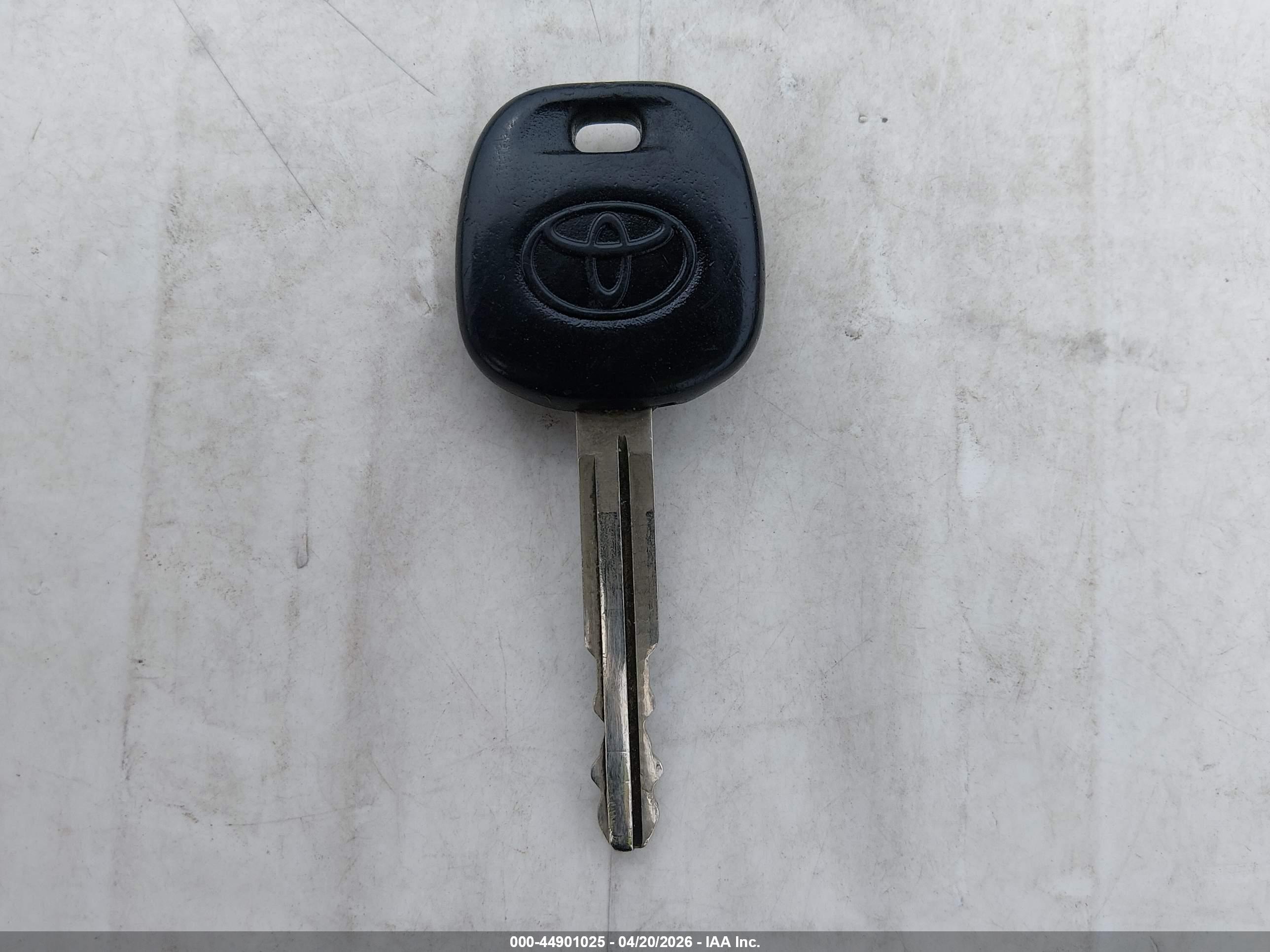 TOYOTA CAMRY image 11