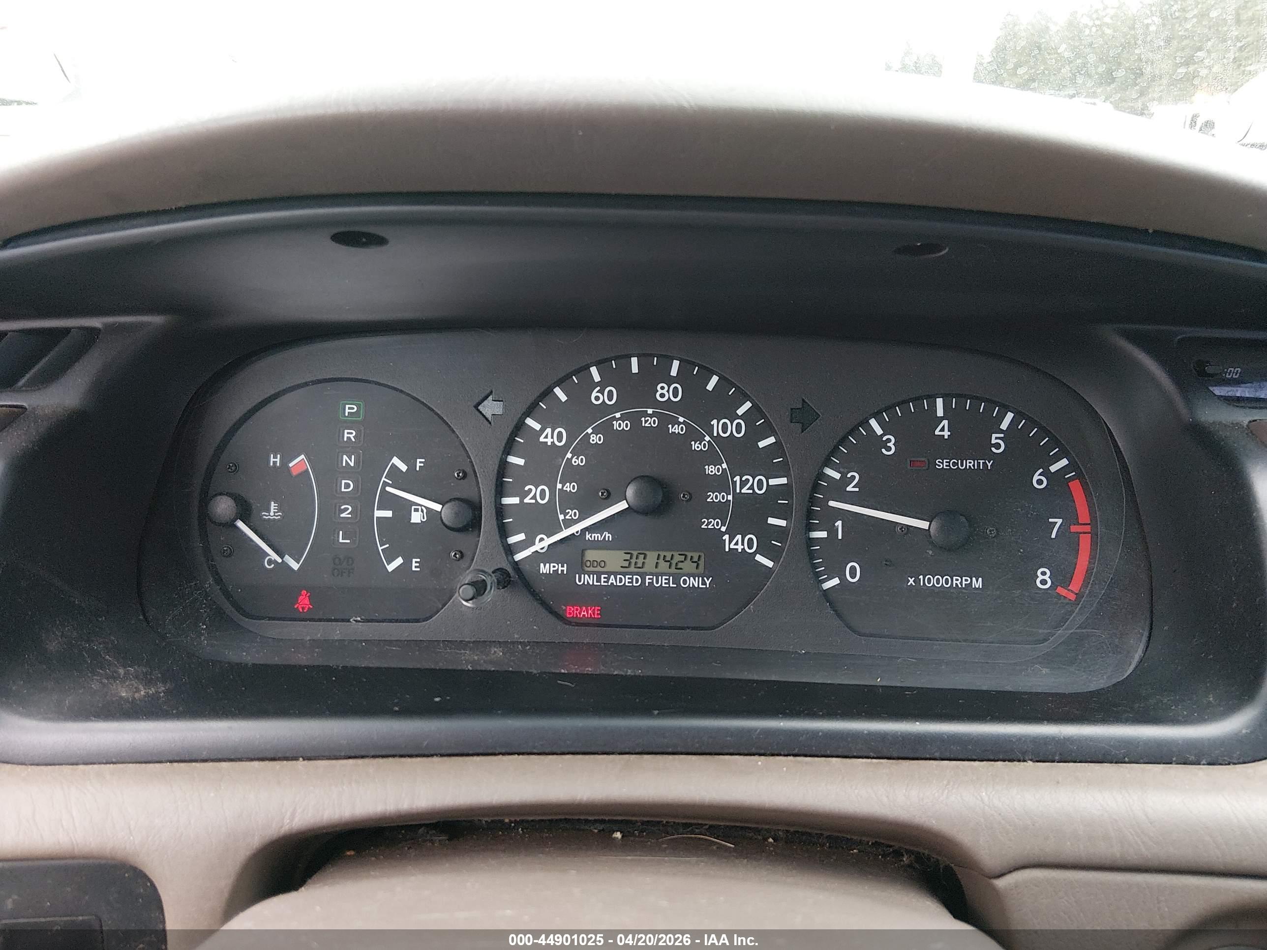 TOYOTA CAMRY image 7
