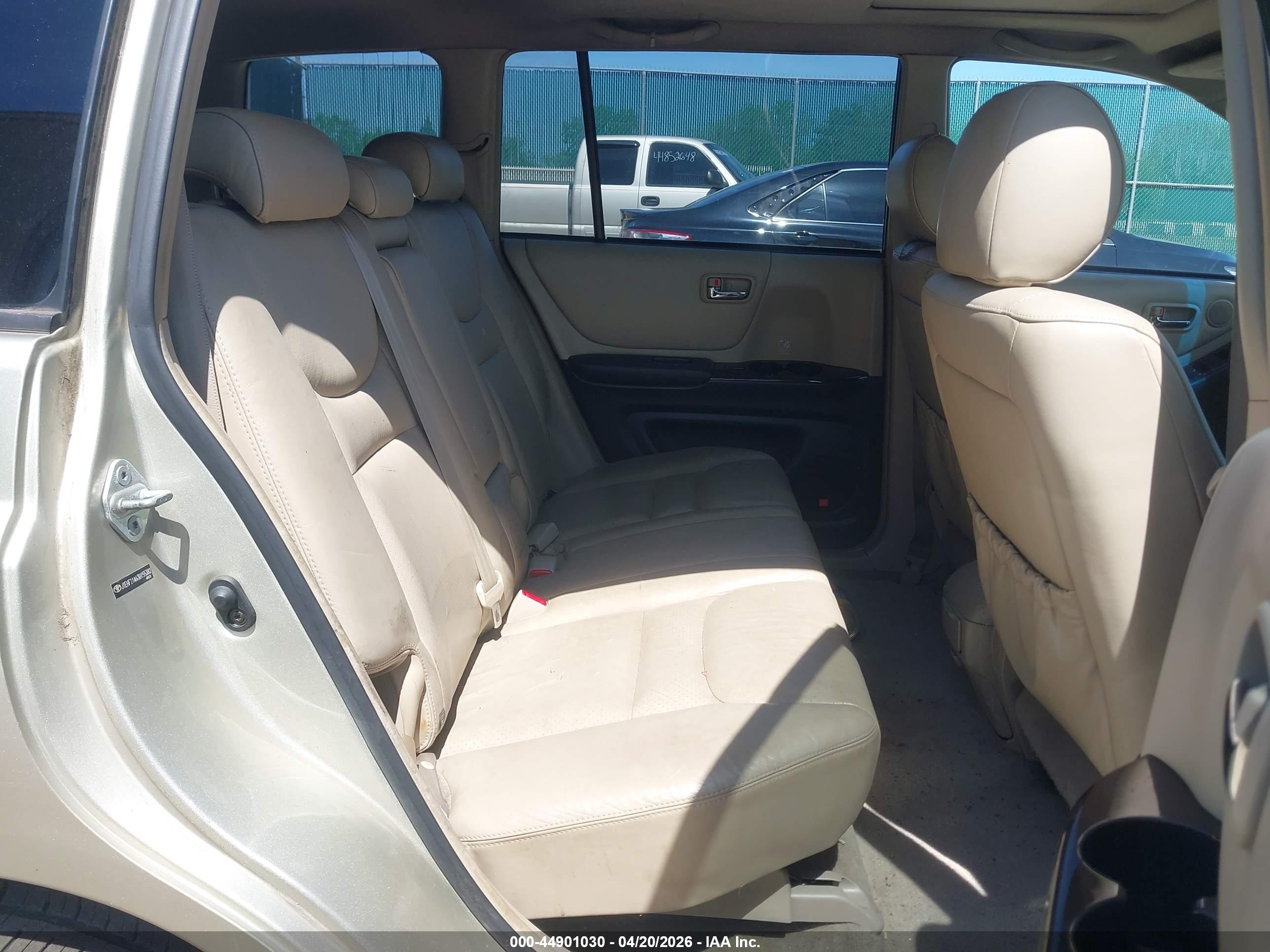 TOYOTA HIGHLANDER image 8