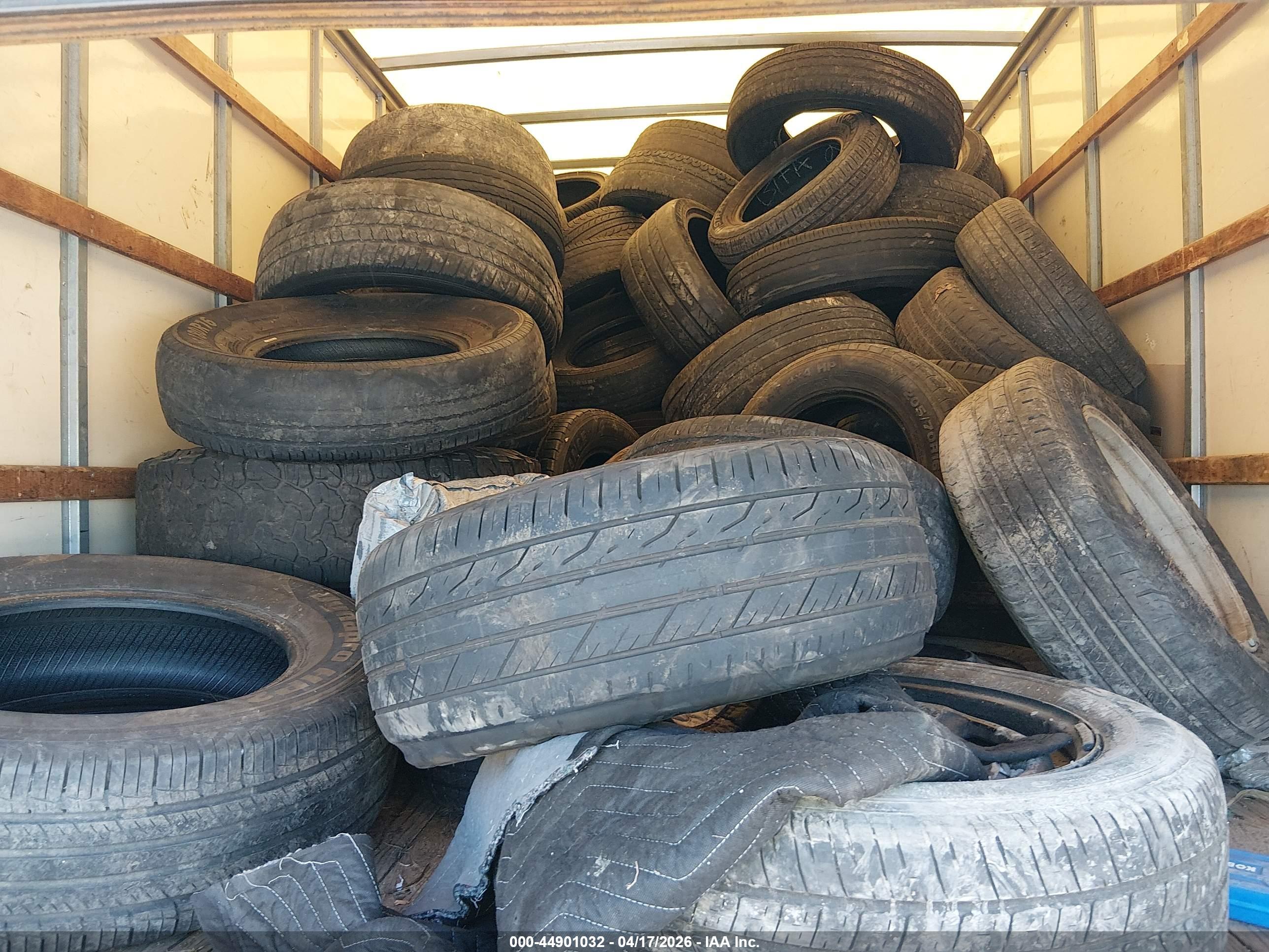 FORD E-350 image 7