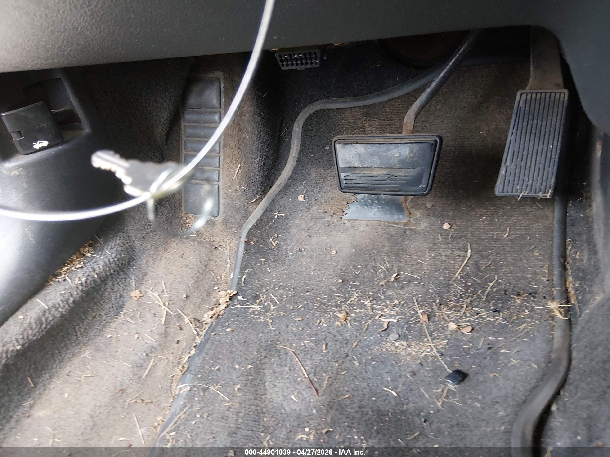 CHEVROLET CAVALIER image 11