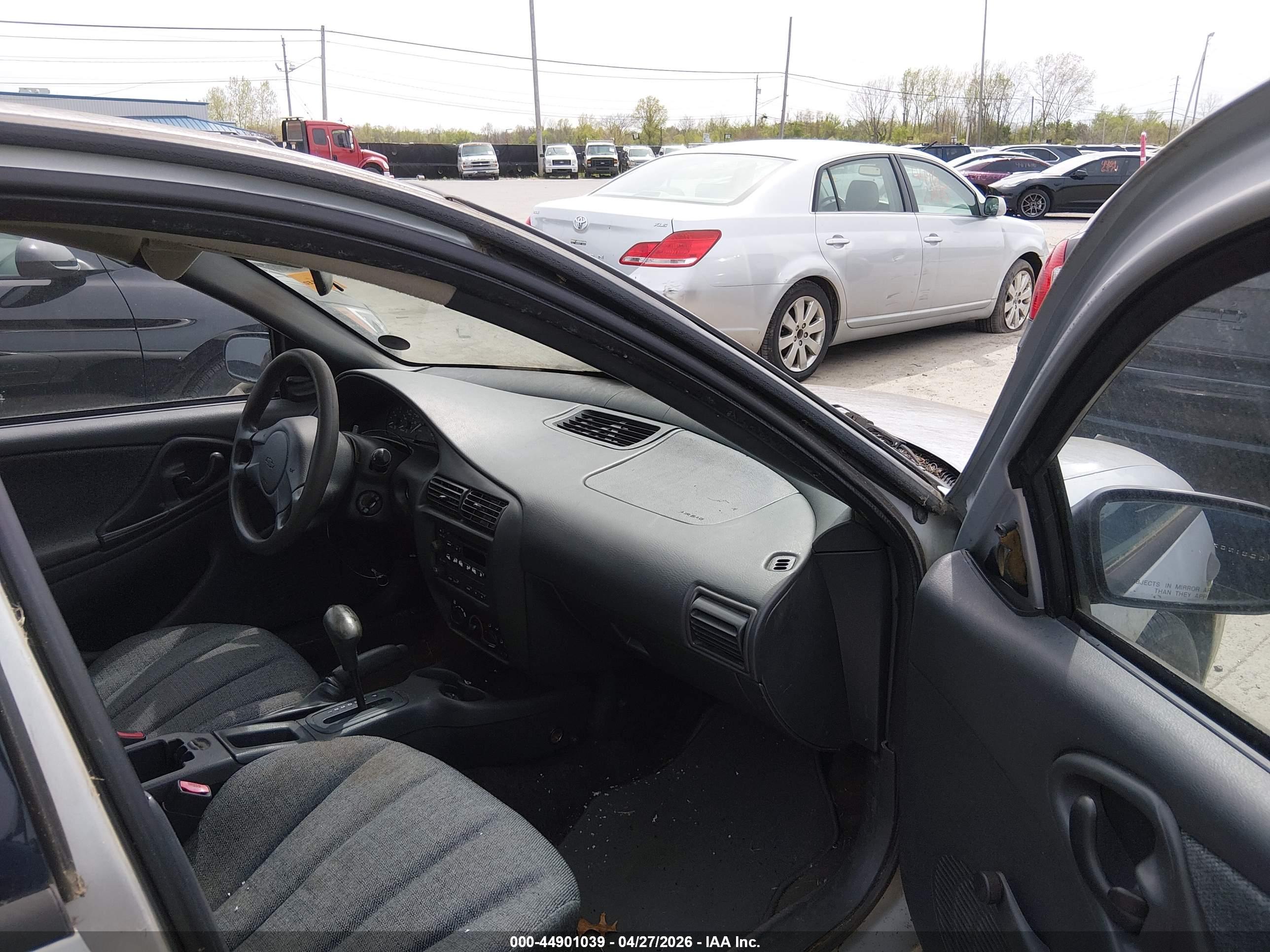CHEVROLET CAVALIER image 5