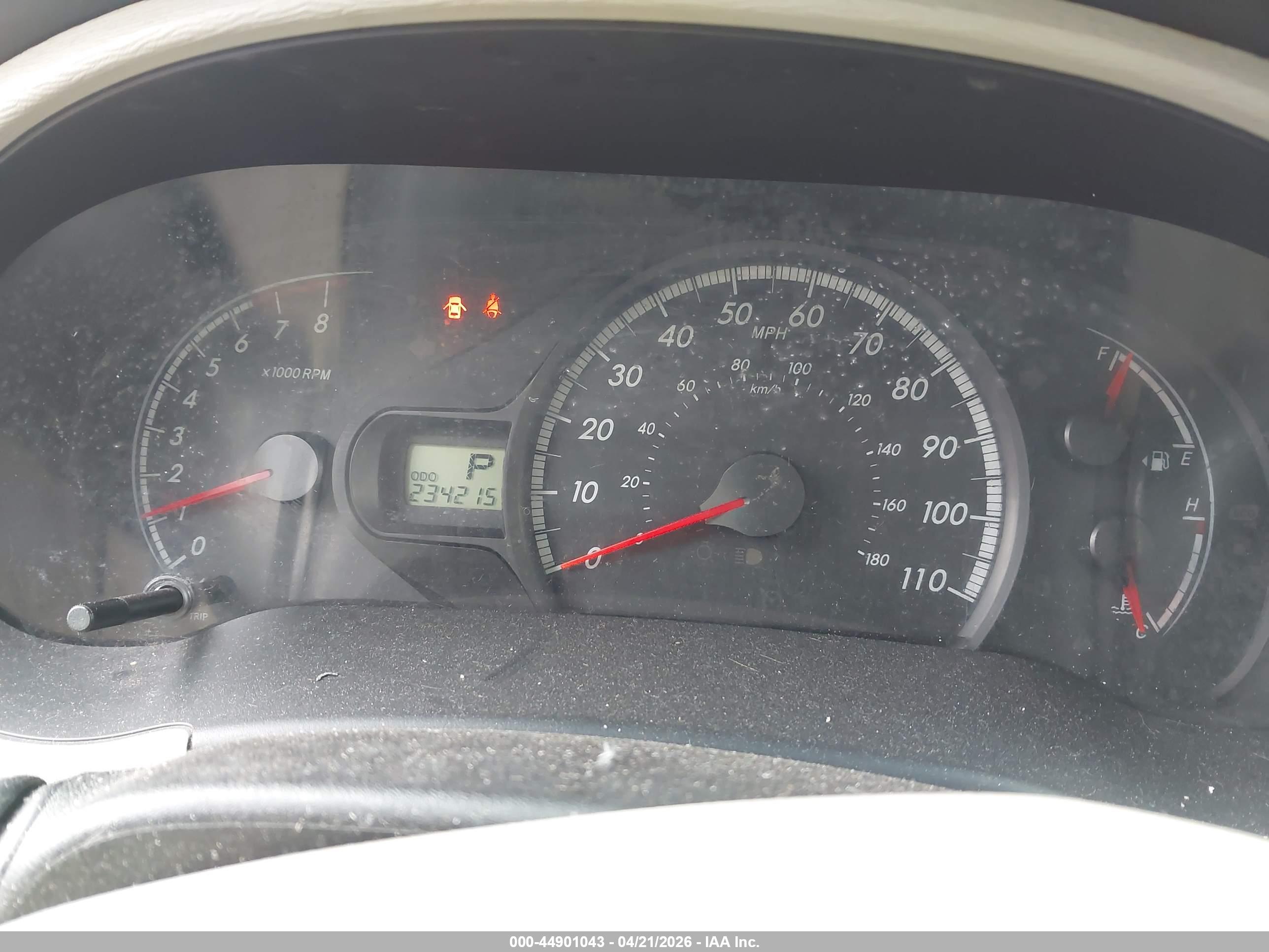 TOYOTA SIENNA image 7