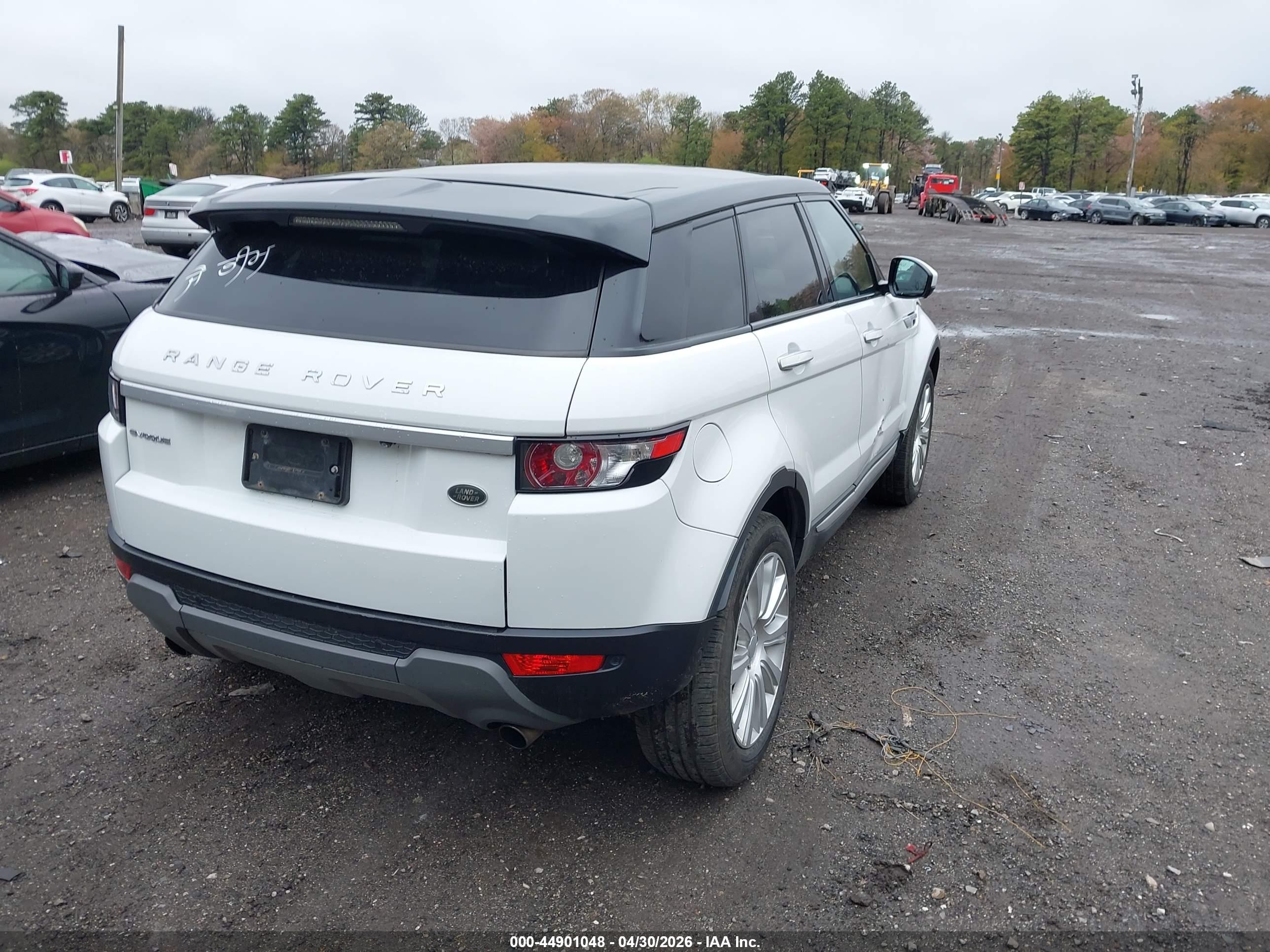 LAND ROVER image 4