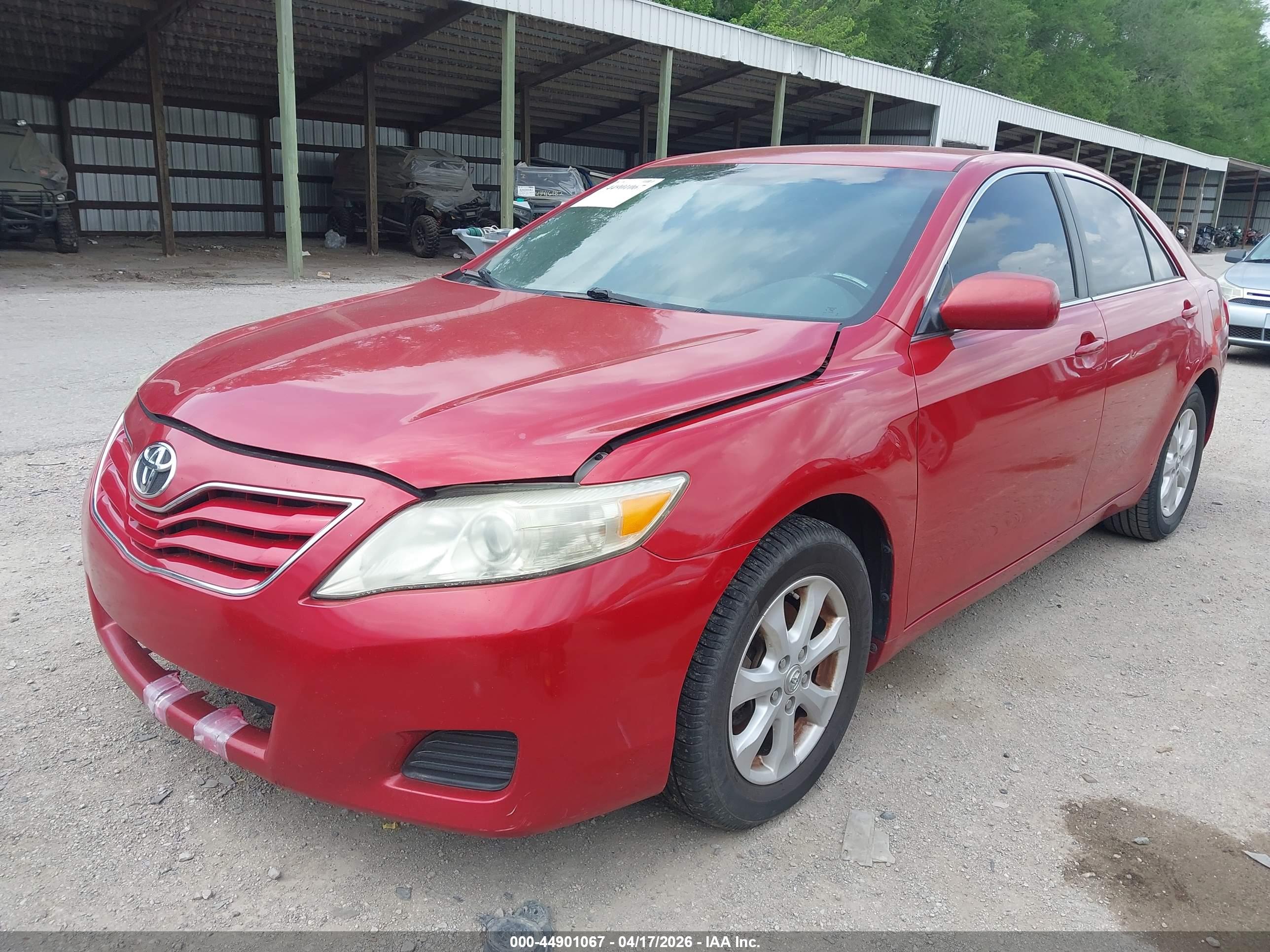 TOYOTA CAMRY image 2