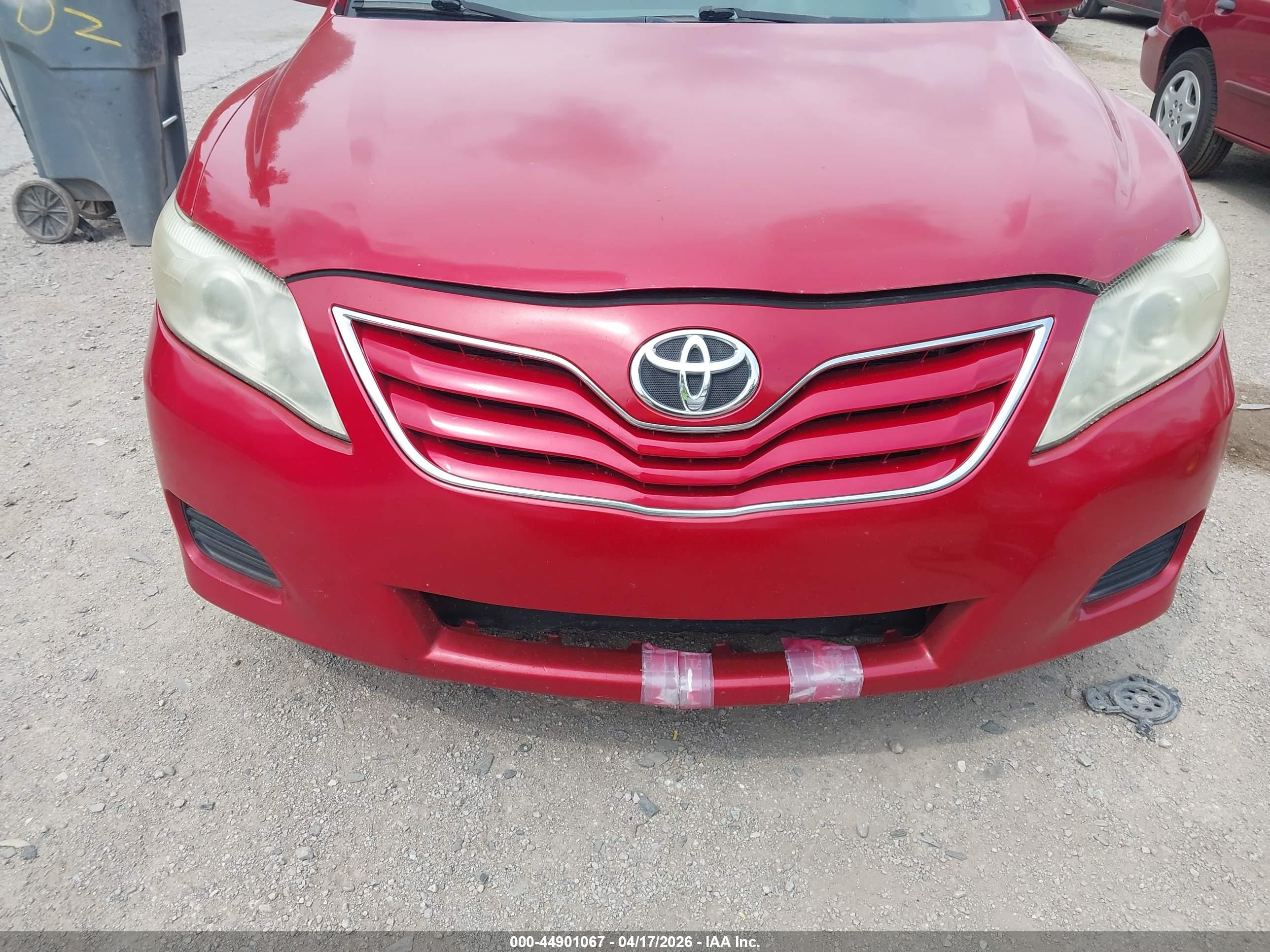 TOYOTA CAMRY image 6