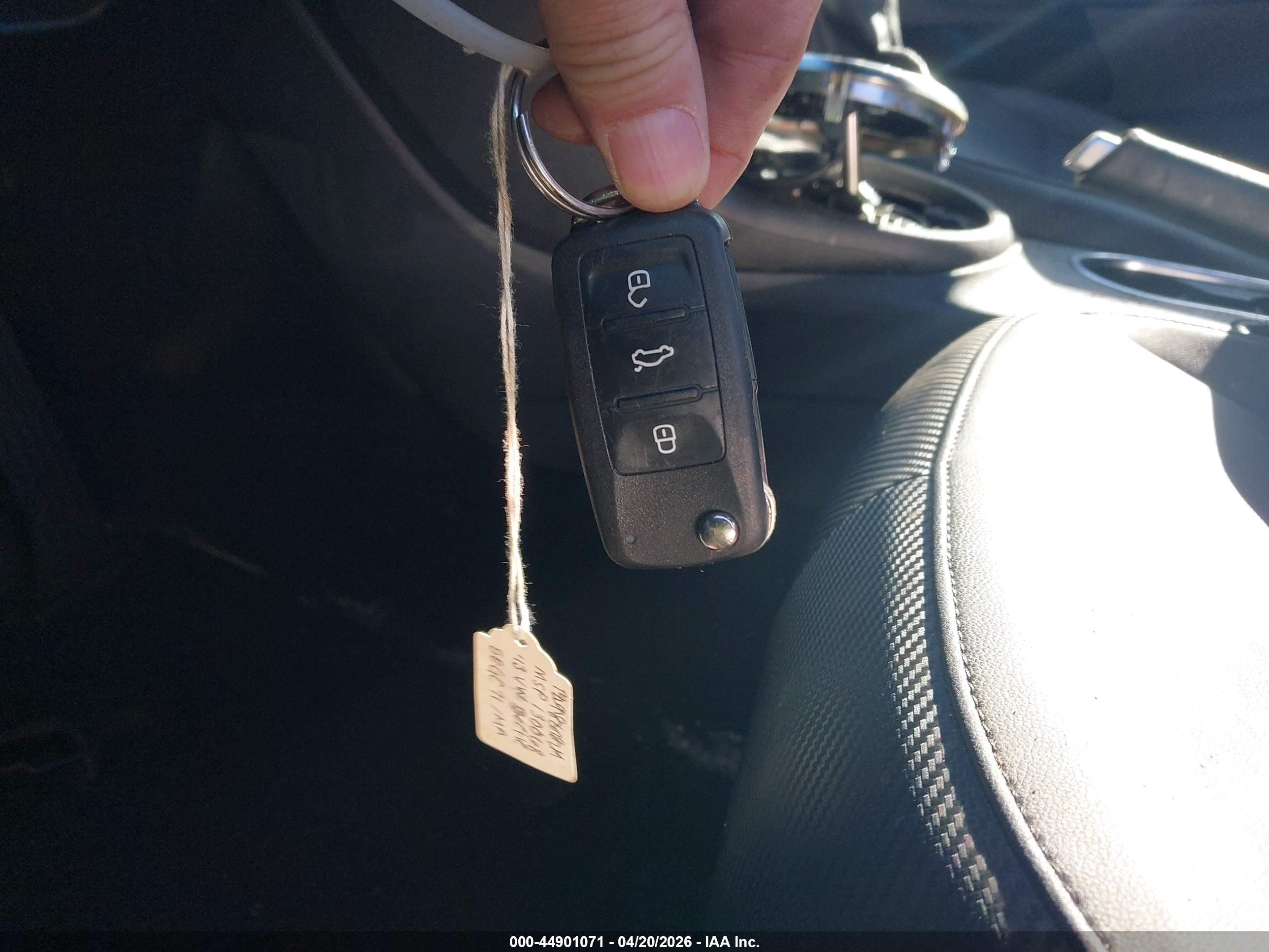 VOLKSWAGEN BEETLE image 11