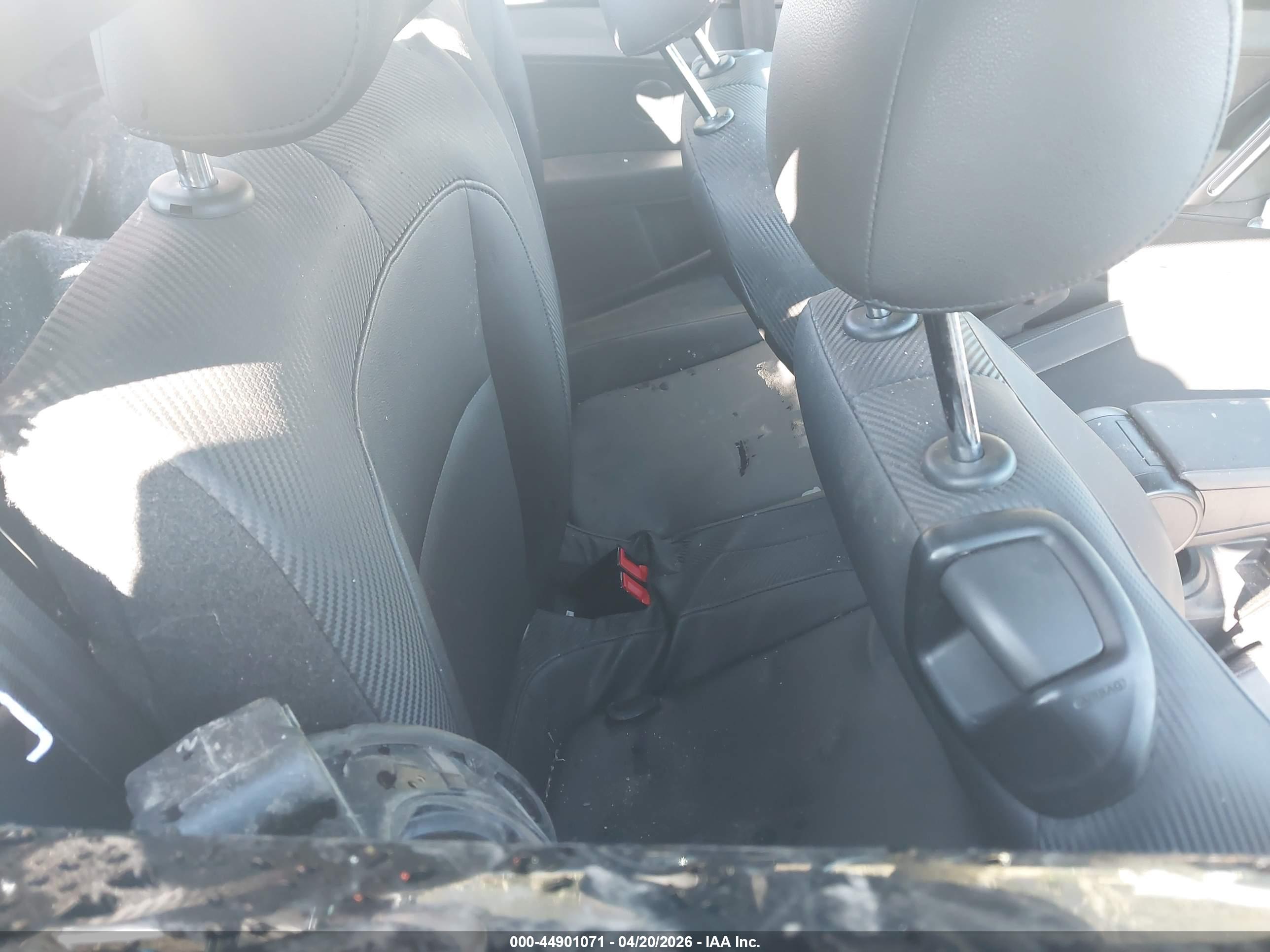 VOLKSWAGEN BEETLE image 8