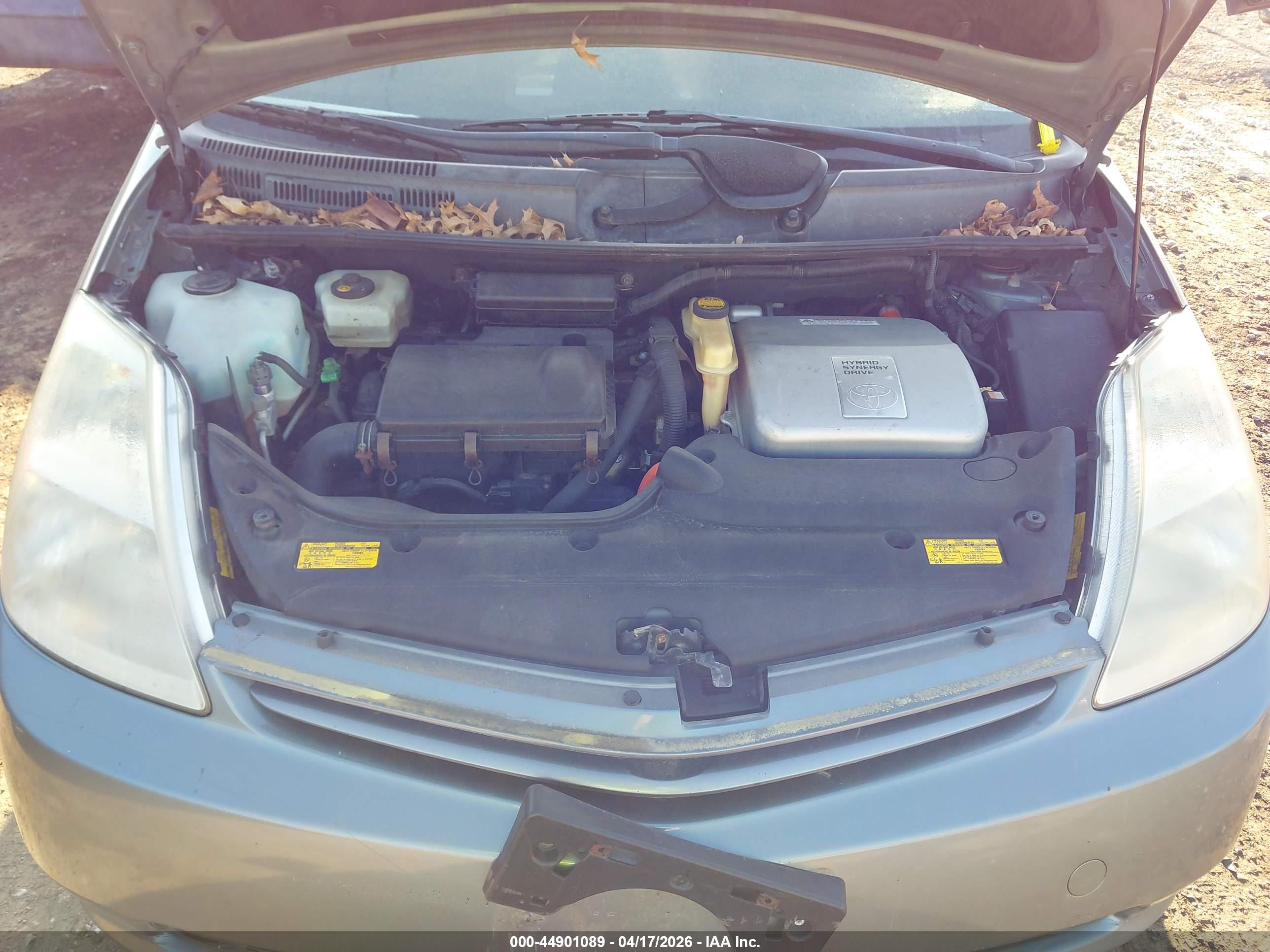 TOYOTA PRIUS image 10