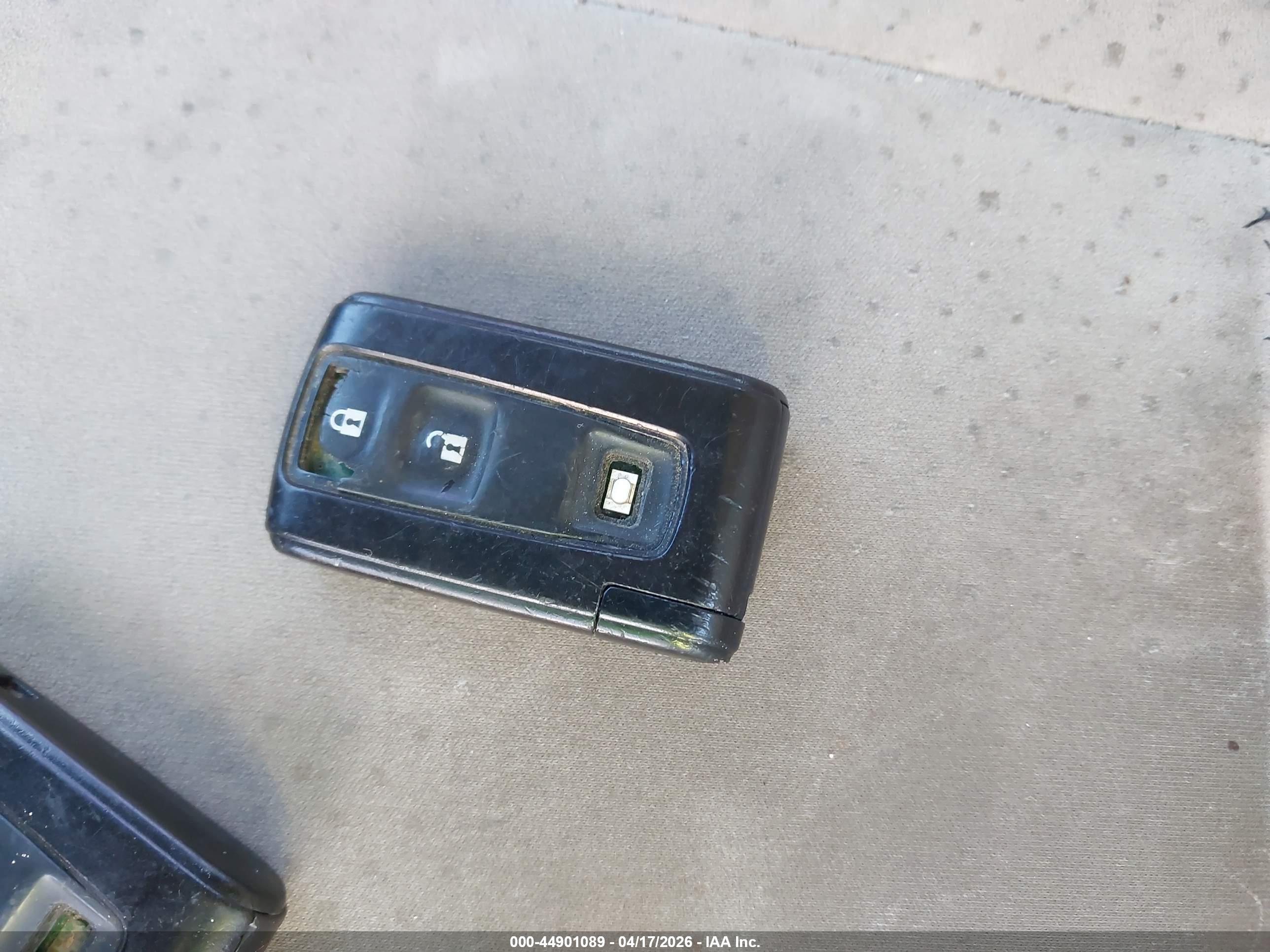 TOYOTA PRIUS image 11