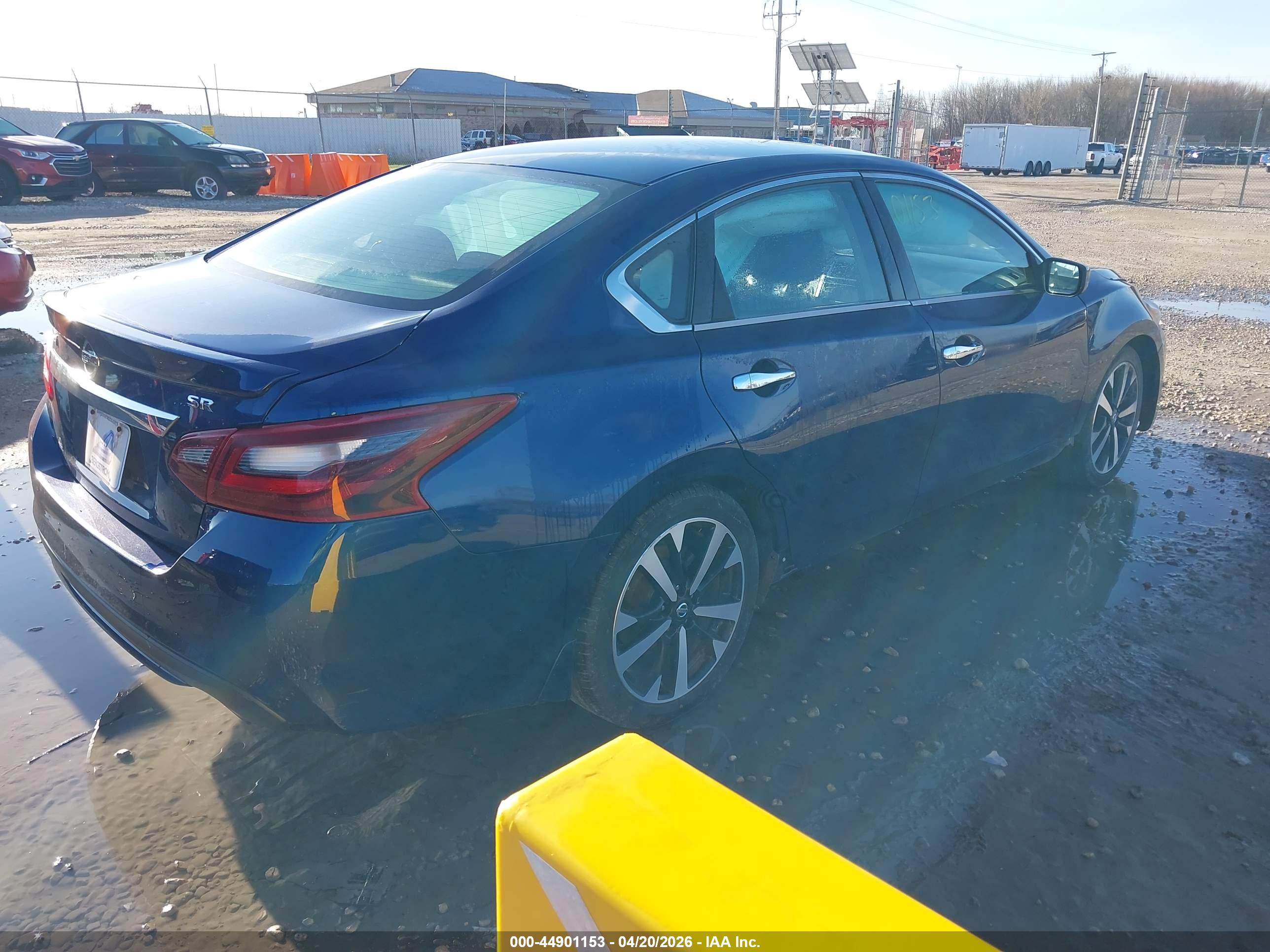 NISSAN ALTIMA image 4