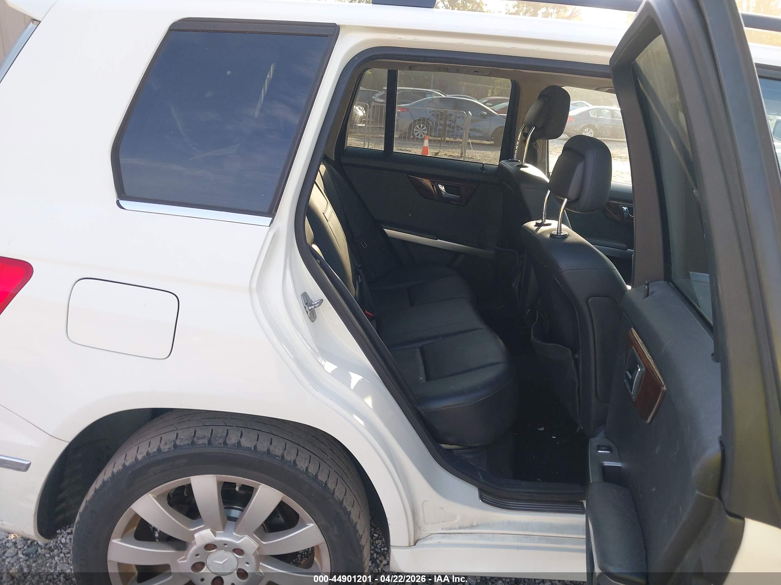 MERCEDES-BENZ GLK image 8