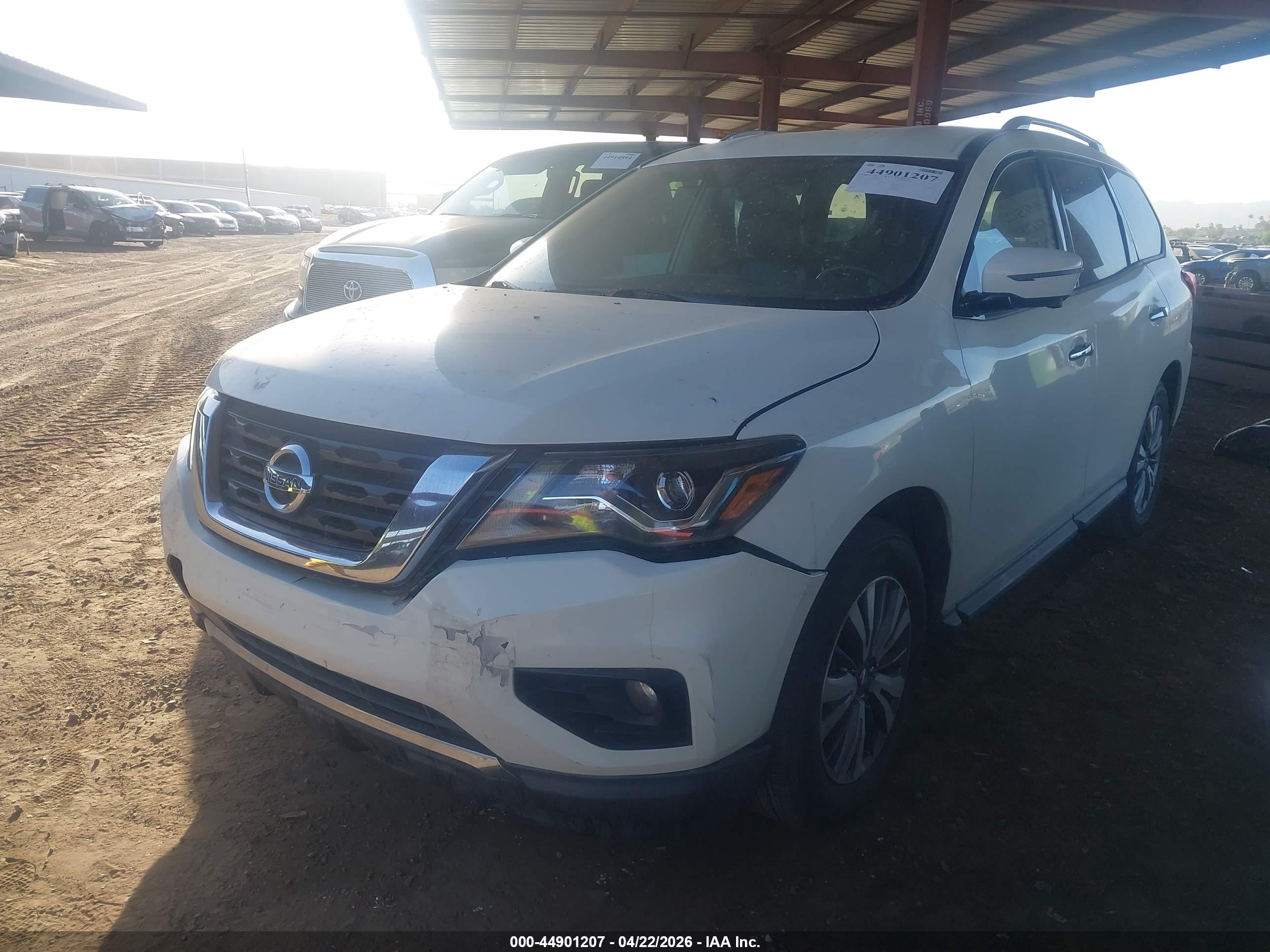 NISSAN PATHFINDER image 2