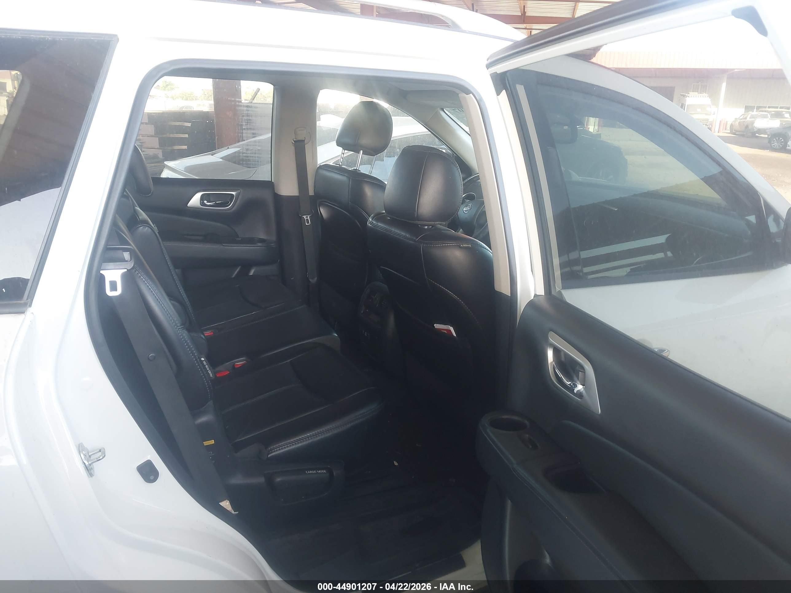 NISSAN PATHFINDER image 8