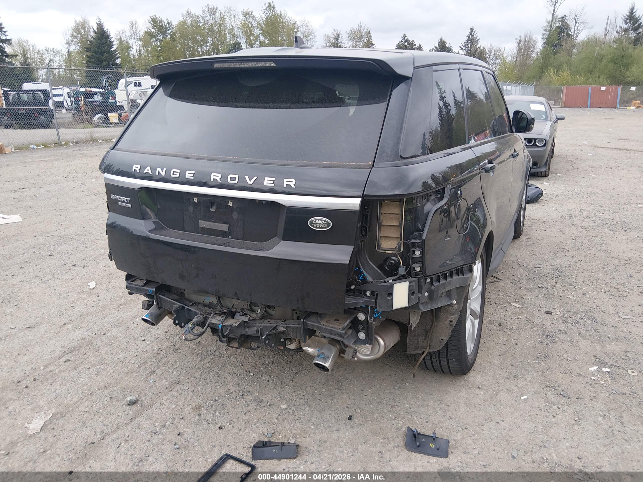 LAND ROVER image 4