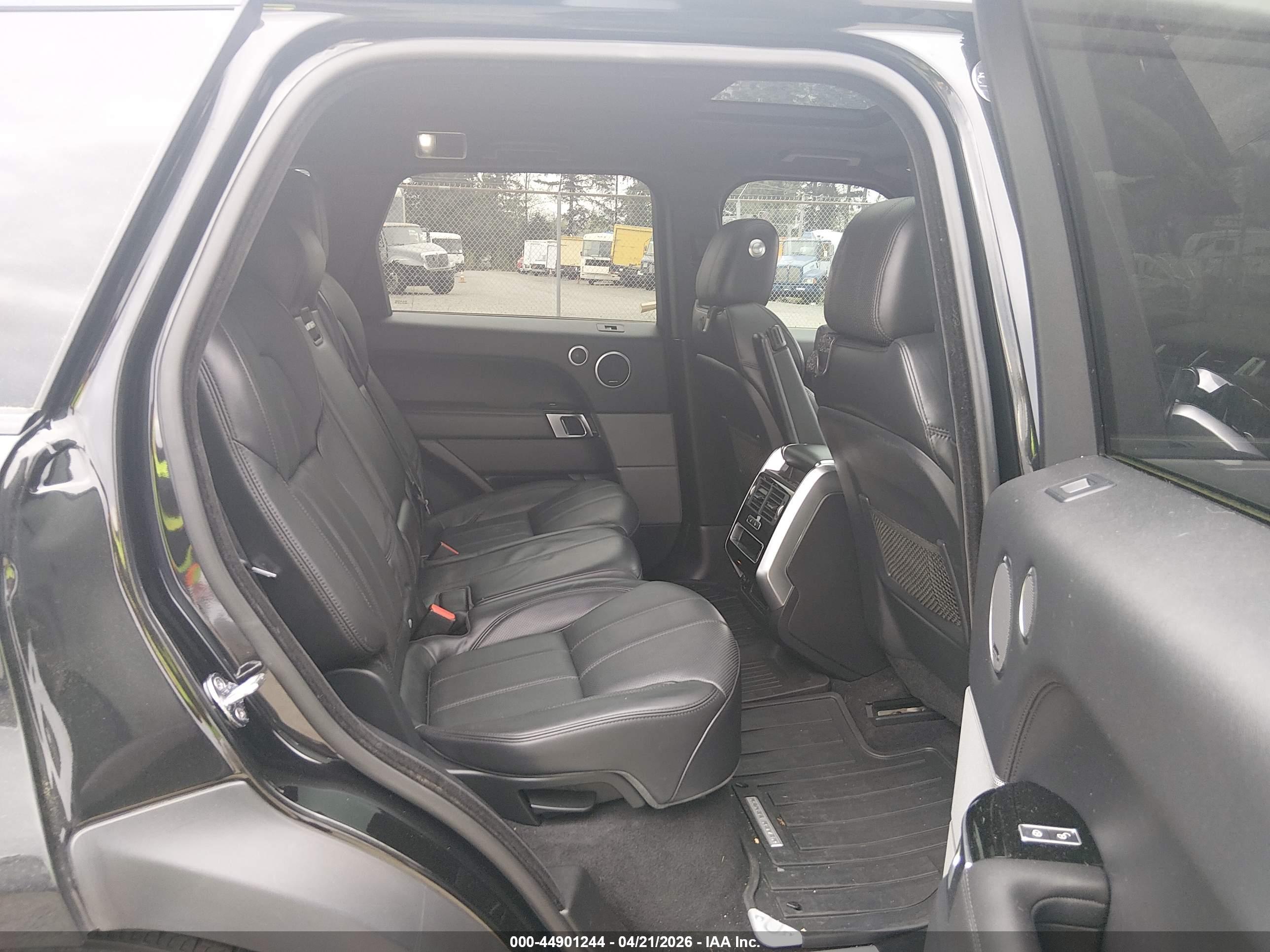 LAND ROVER image 8