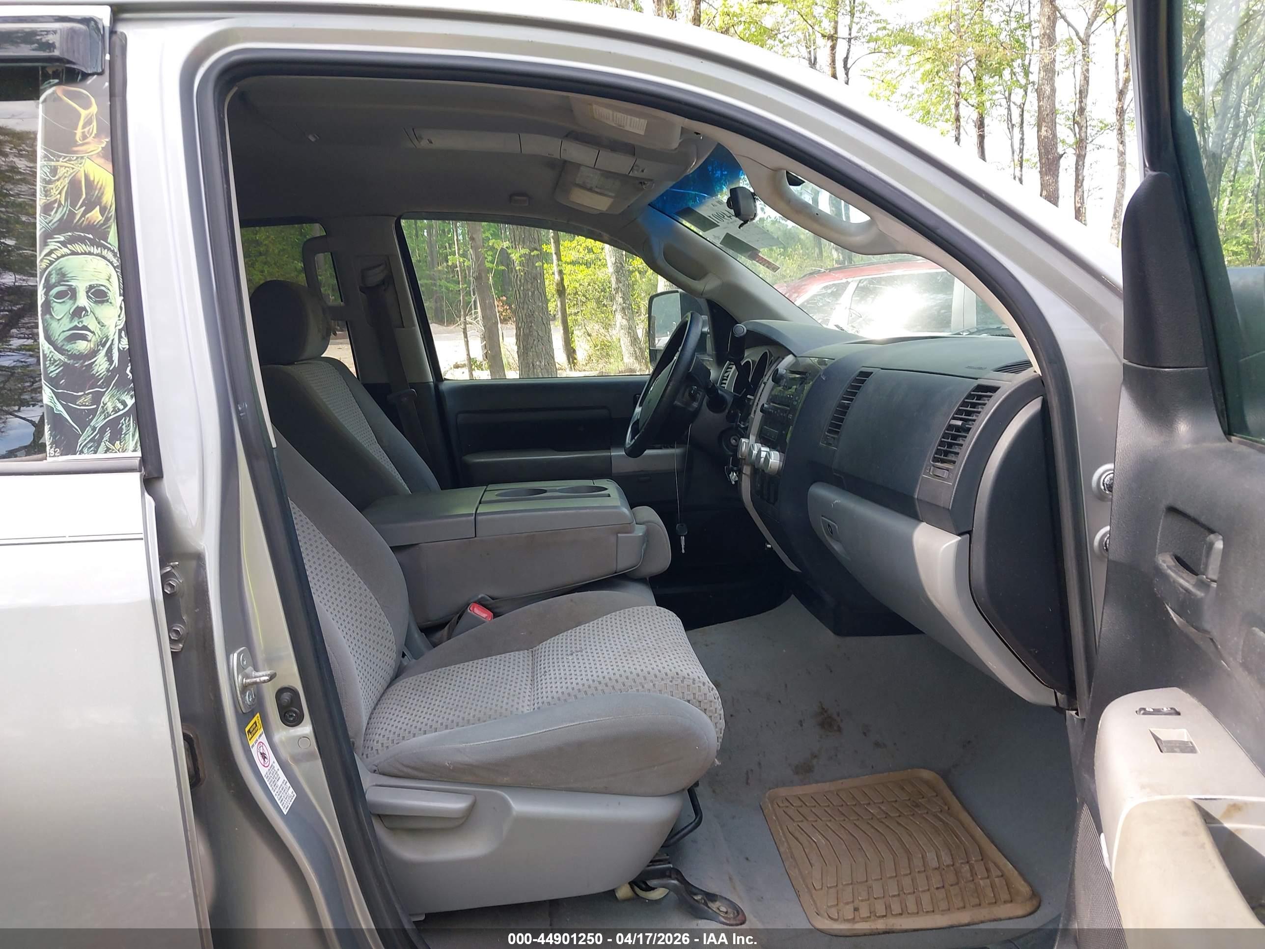 TOYOTA TUNDRA image 5