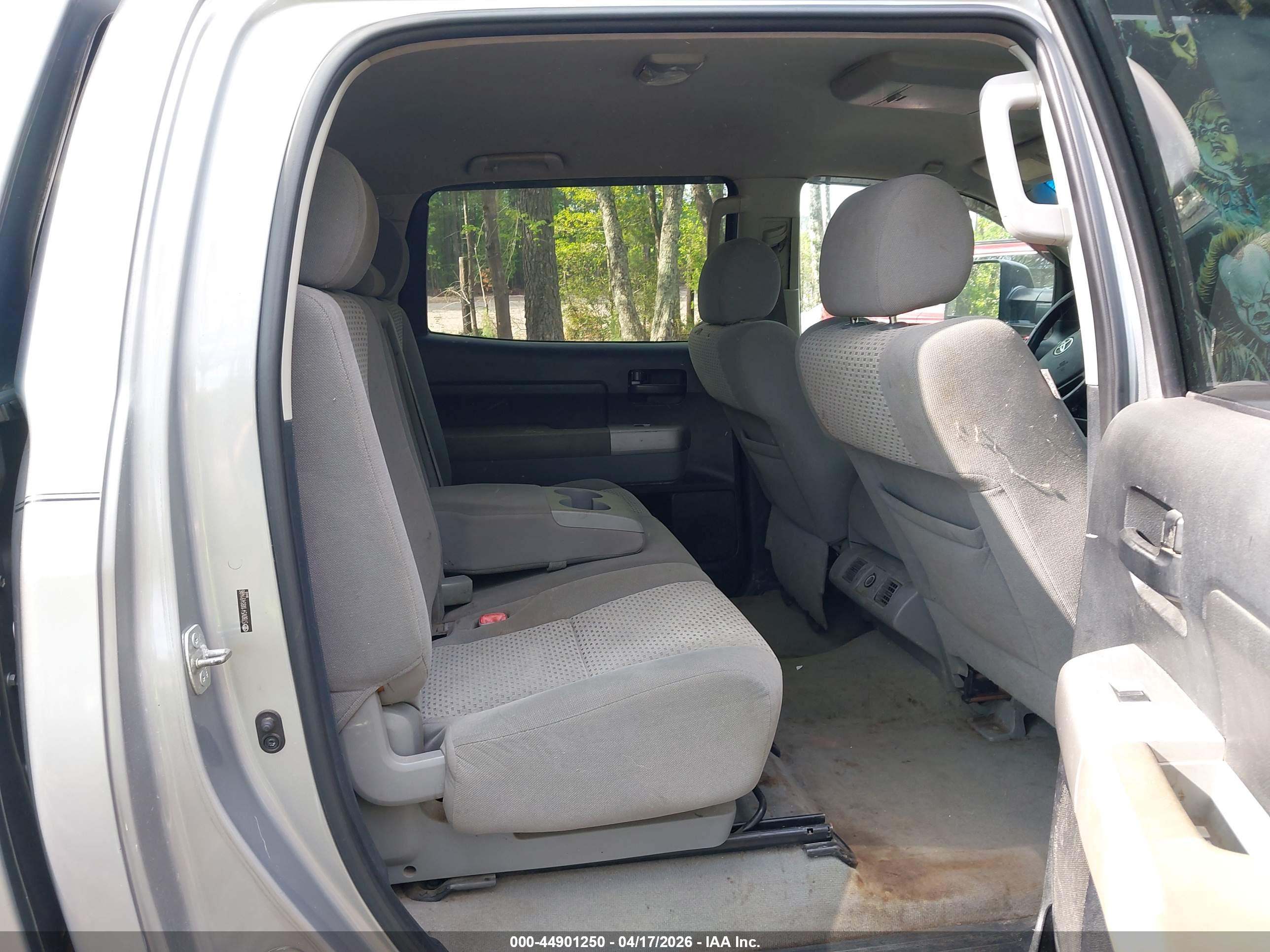 TOYOTA TUNDRA image 8