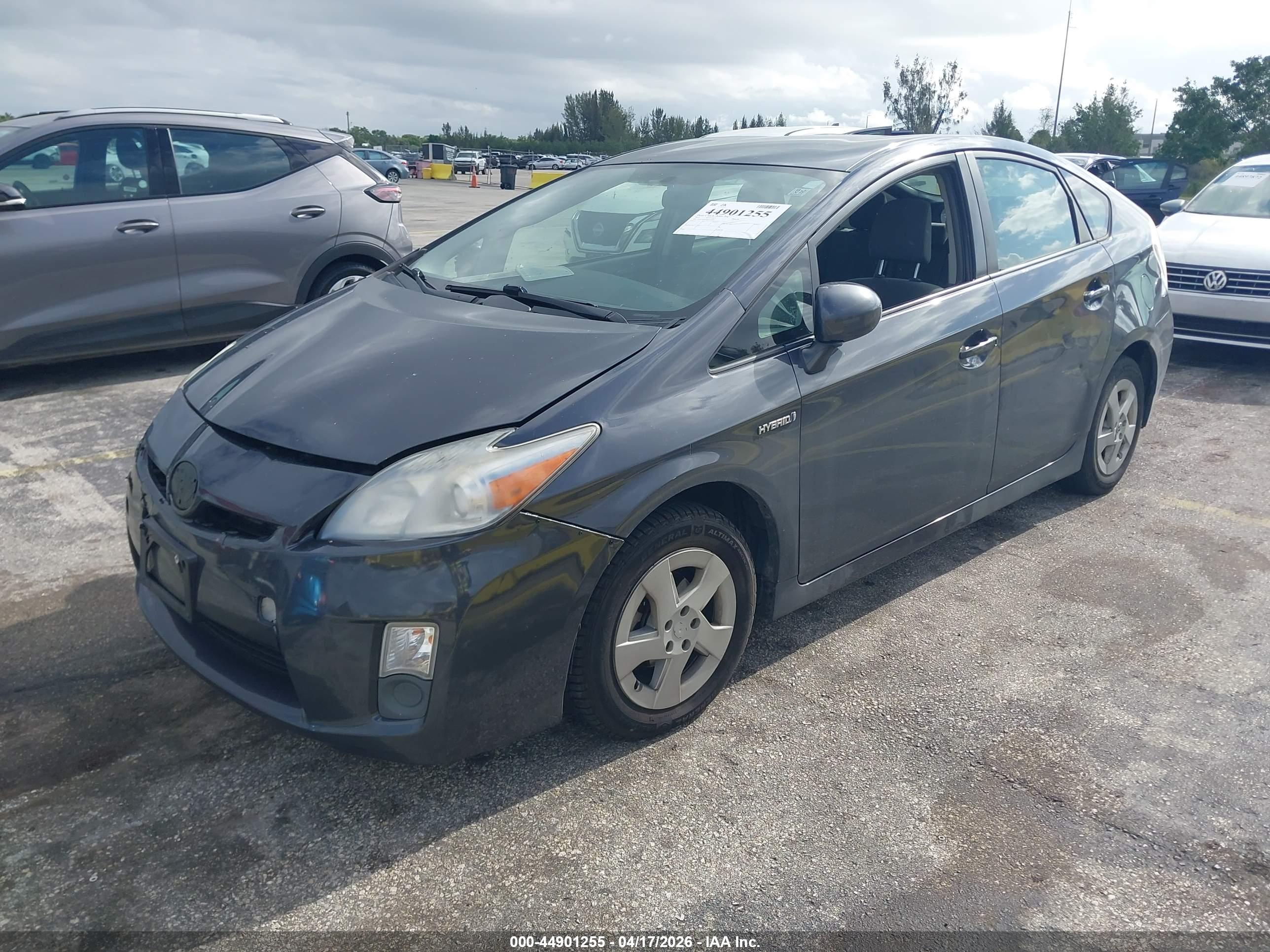 TOYOTA PRIUS image 2