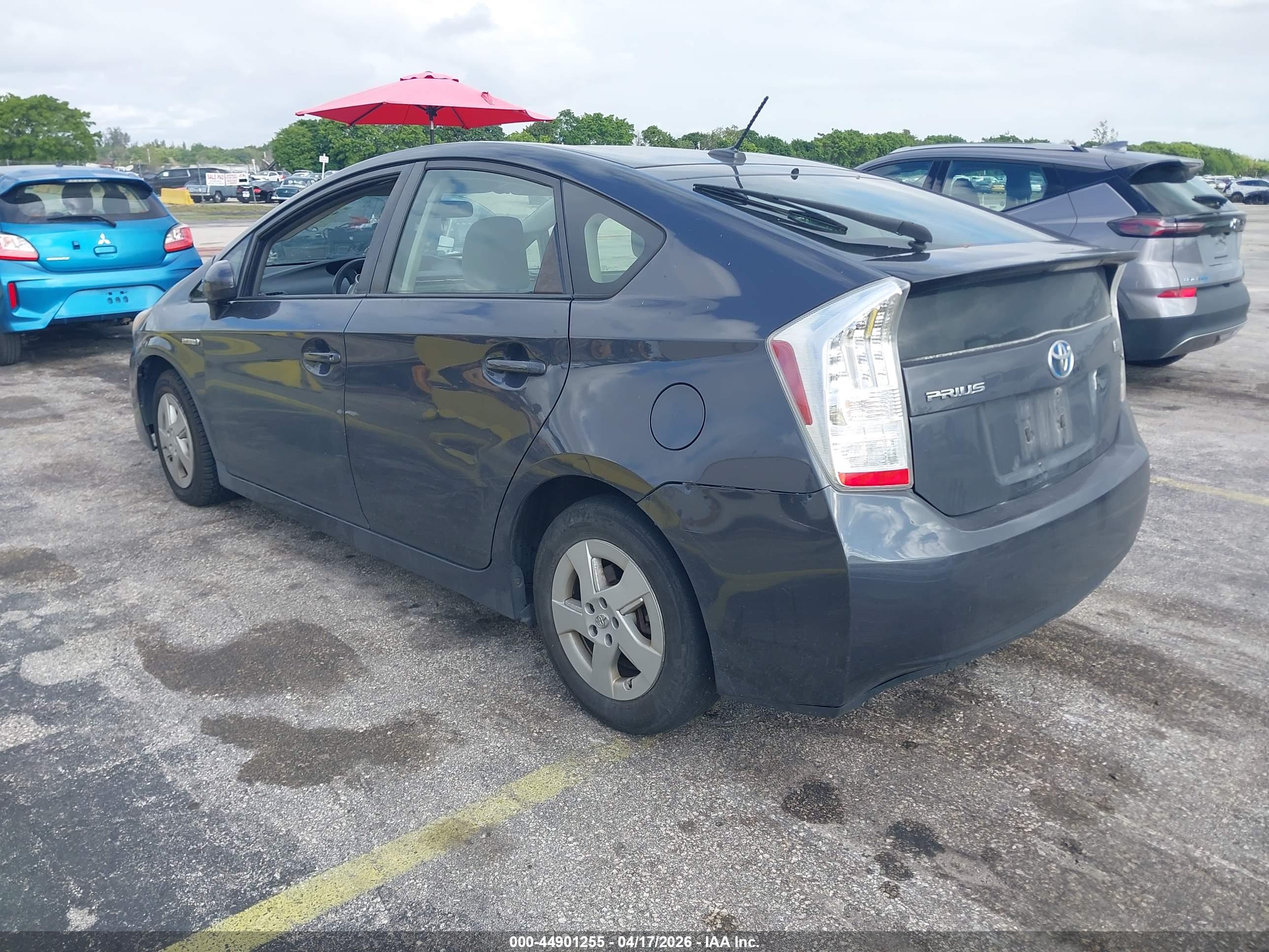 TOYOTA PRIUS image 3