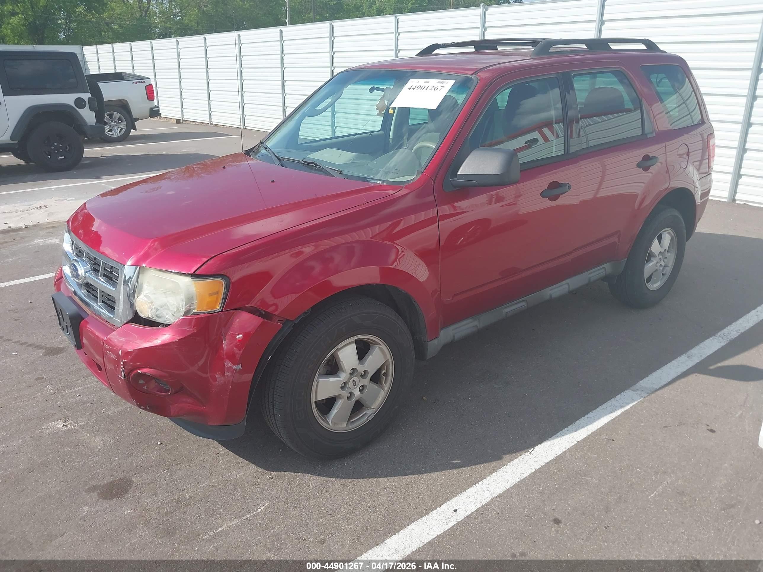FORD ESCAPE image 2
