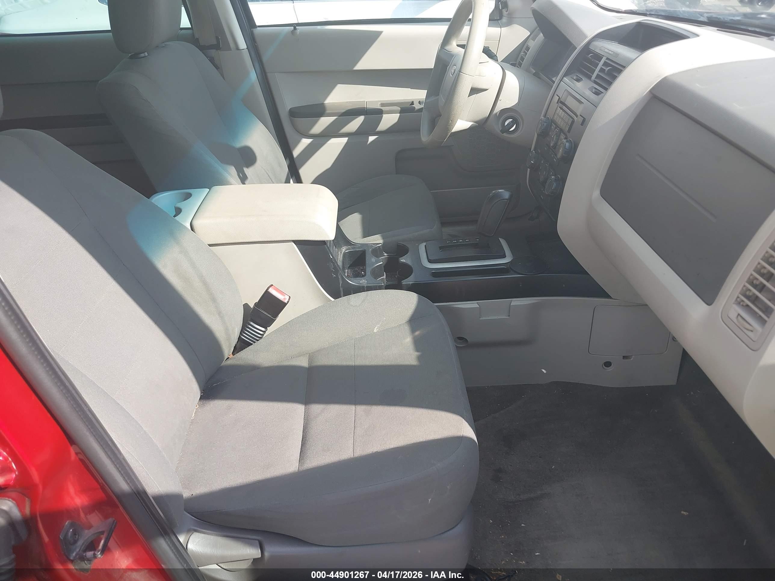 FORD ESCAPE image 5