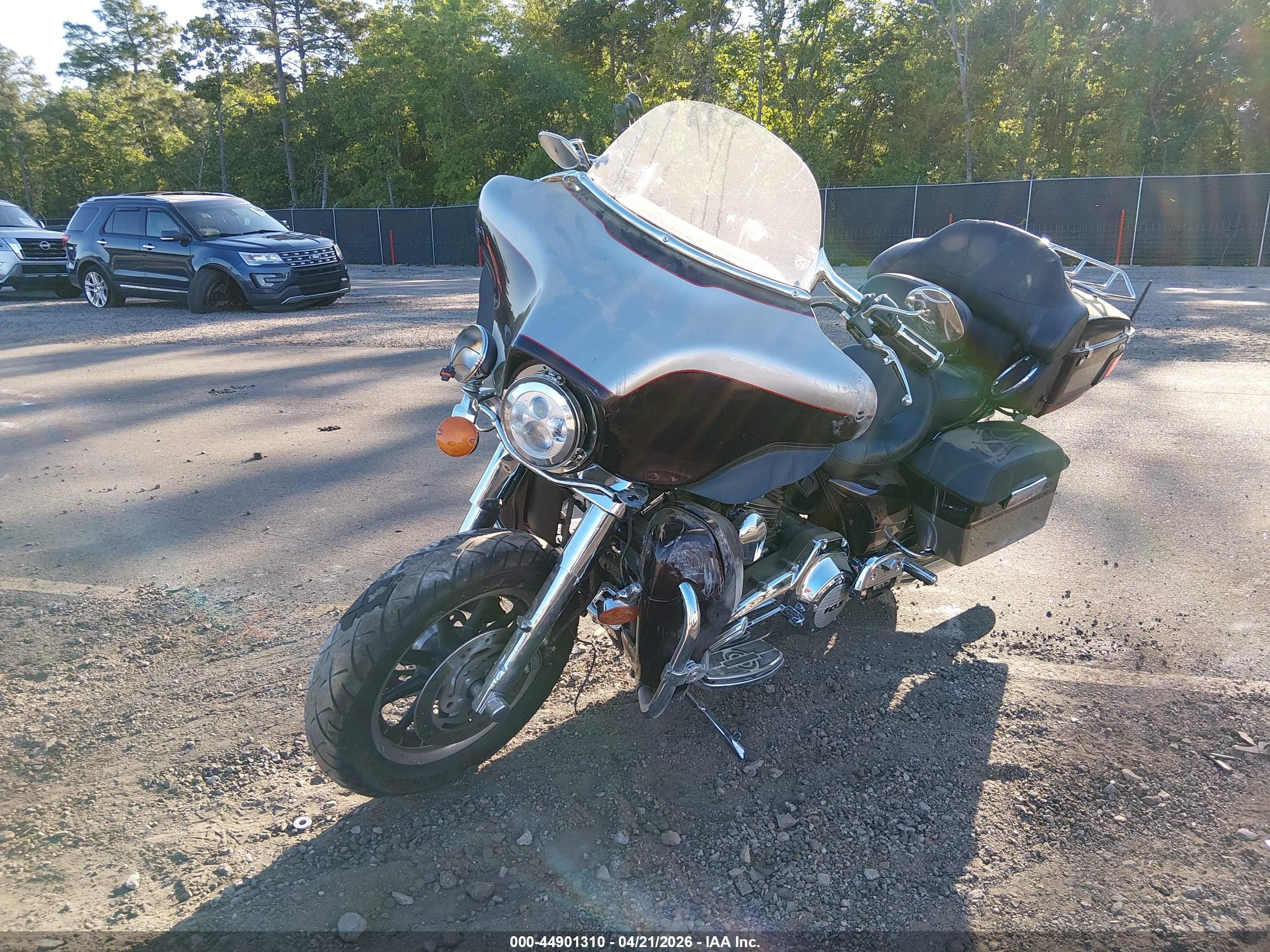 HARLEY-DAVIDSON FLHTCUI image 2