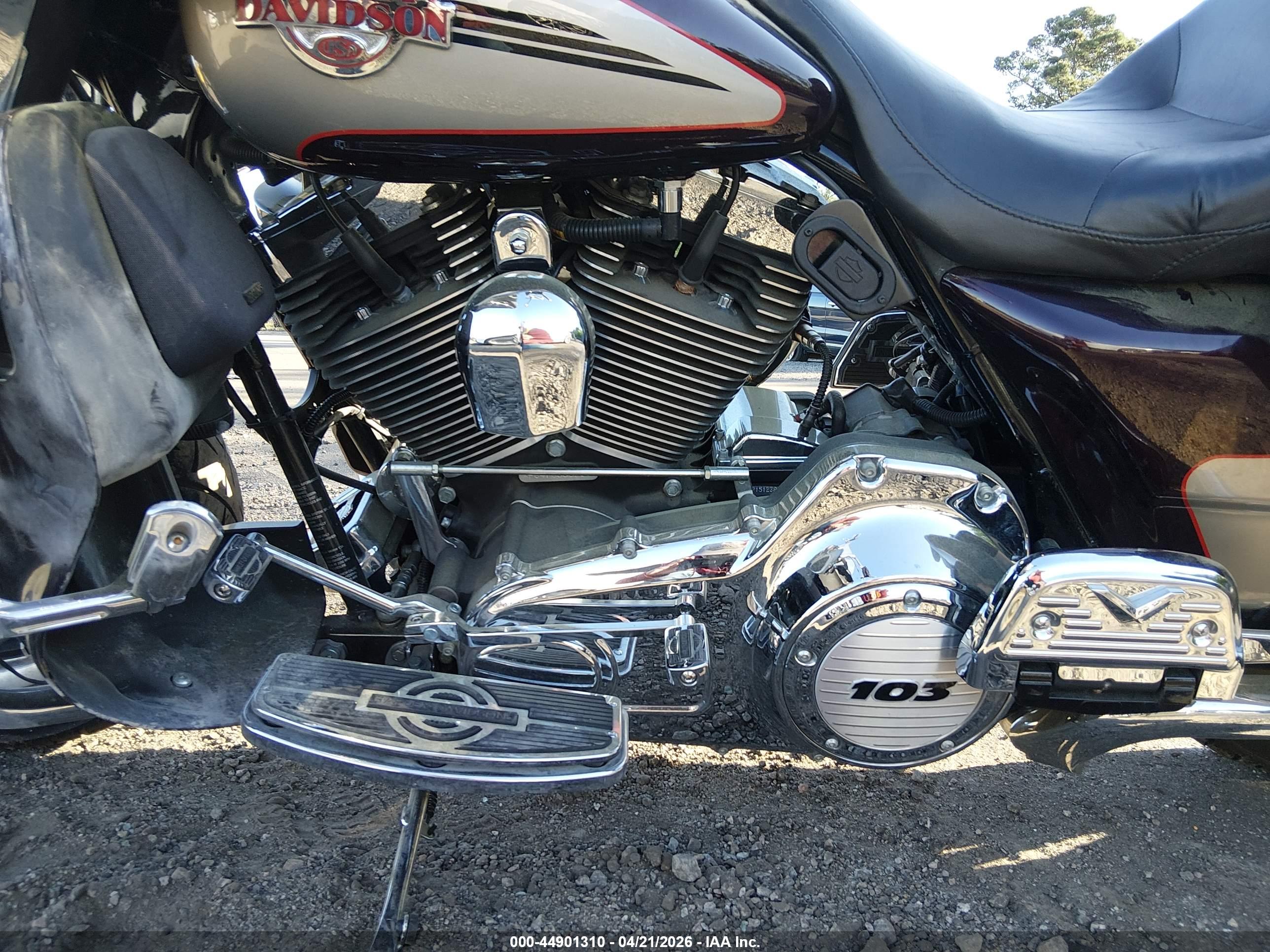 HARLEY-DAVIDSON FLHTCUI image 9