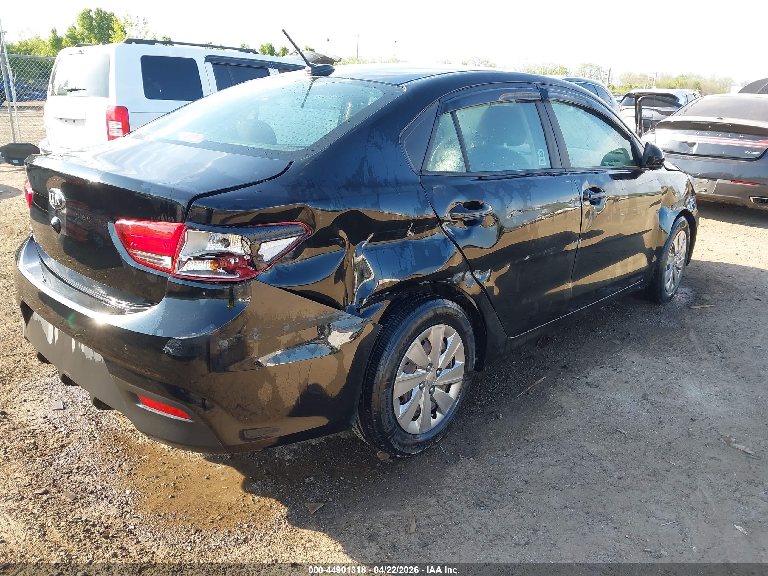 KIA RIO image 4