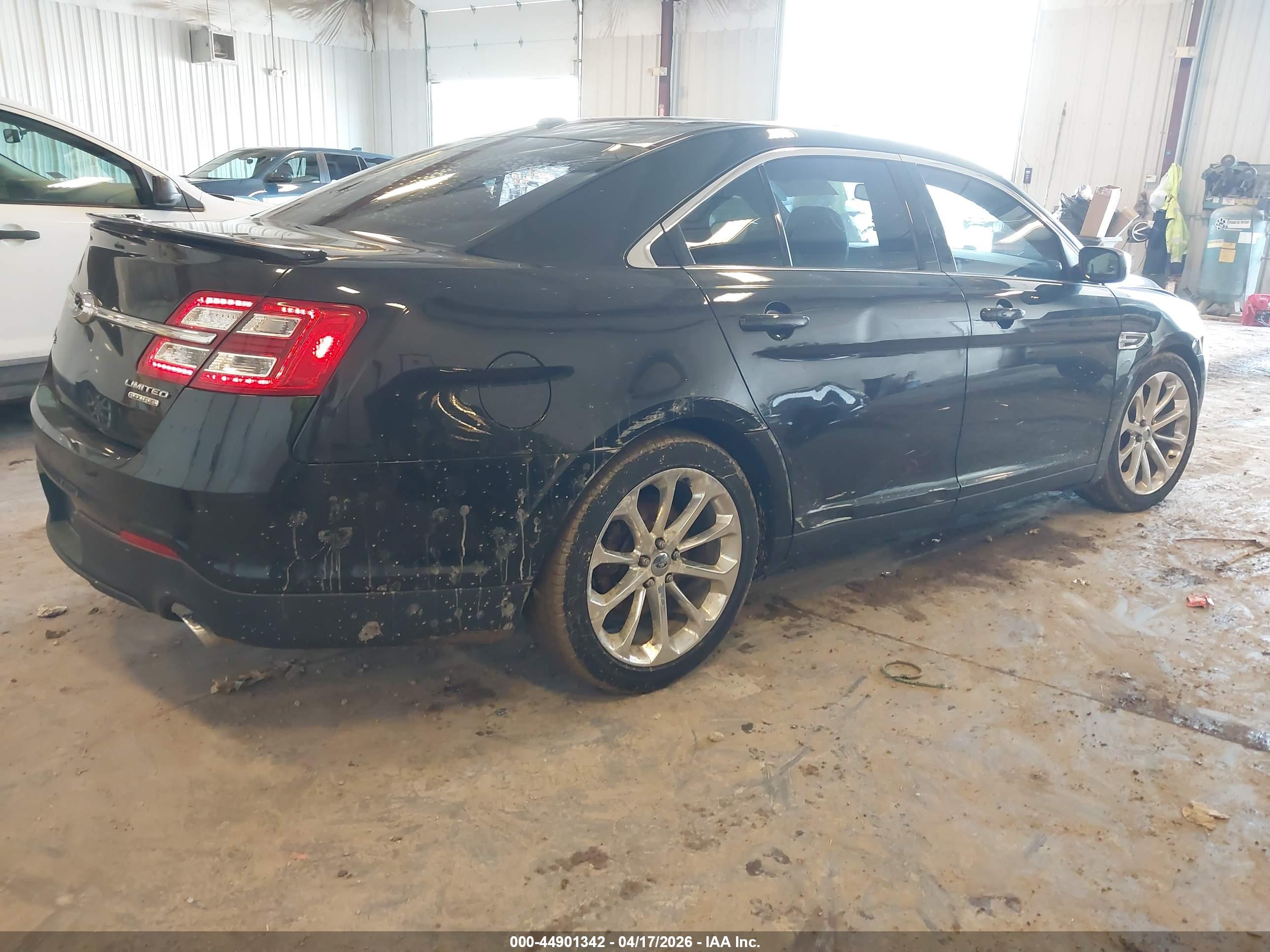FORD TAURUS image 4