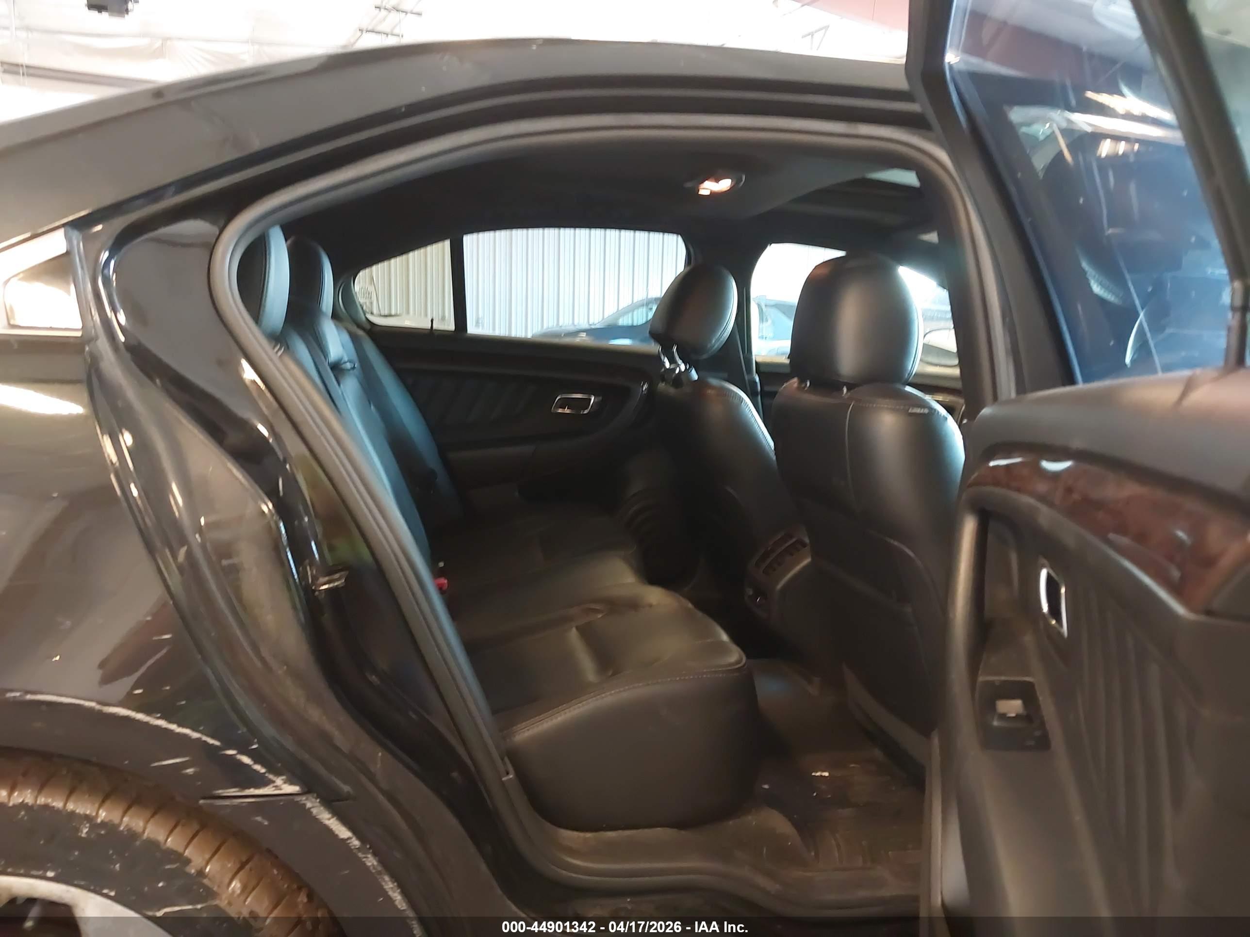 FORD TAURUS image 8