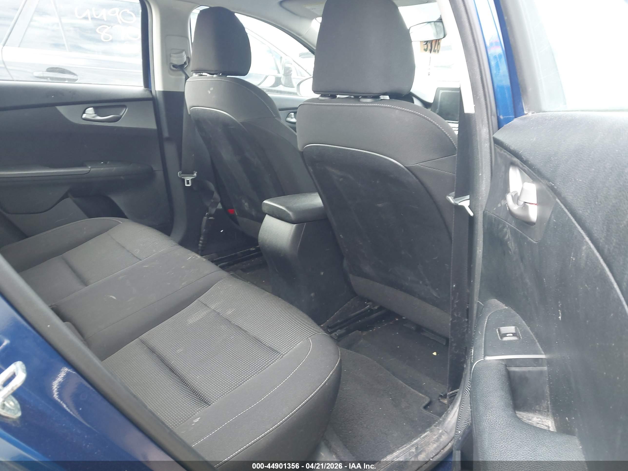 KIA FORTE image 8