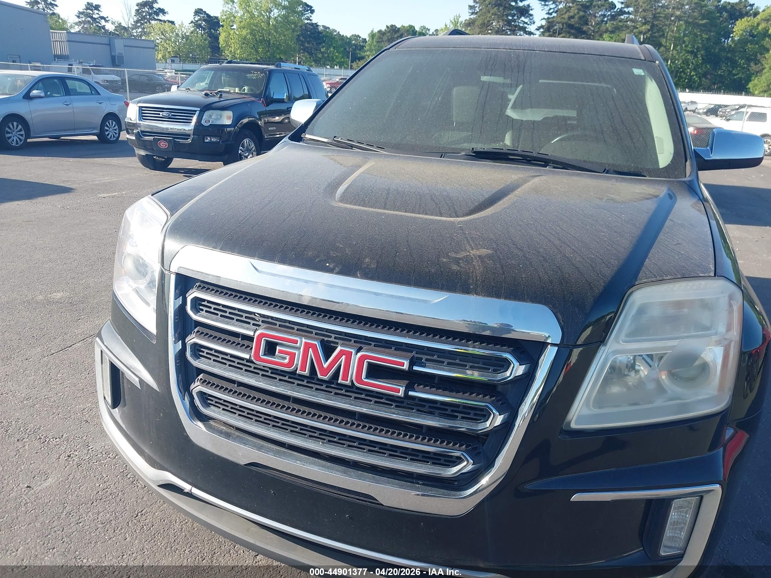 GMC TERRAIN image 6