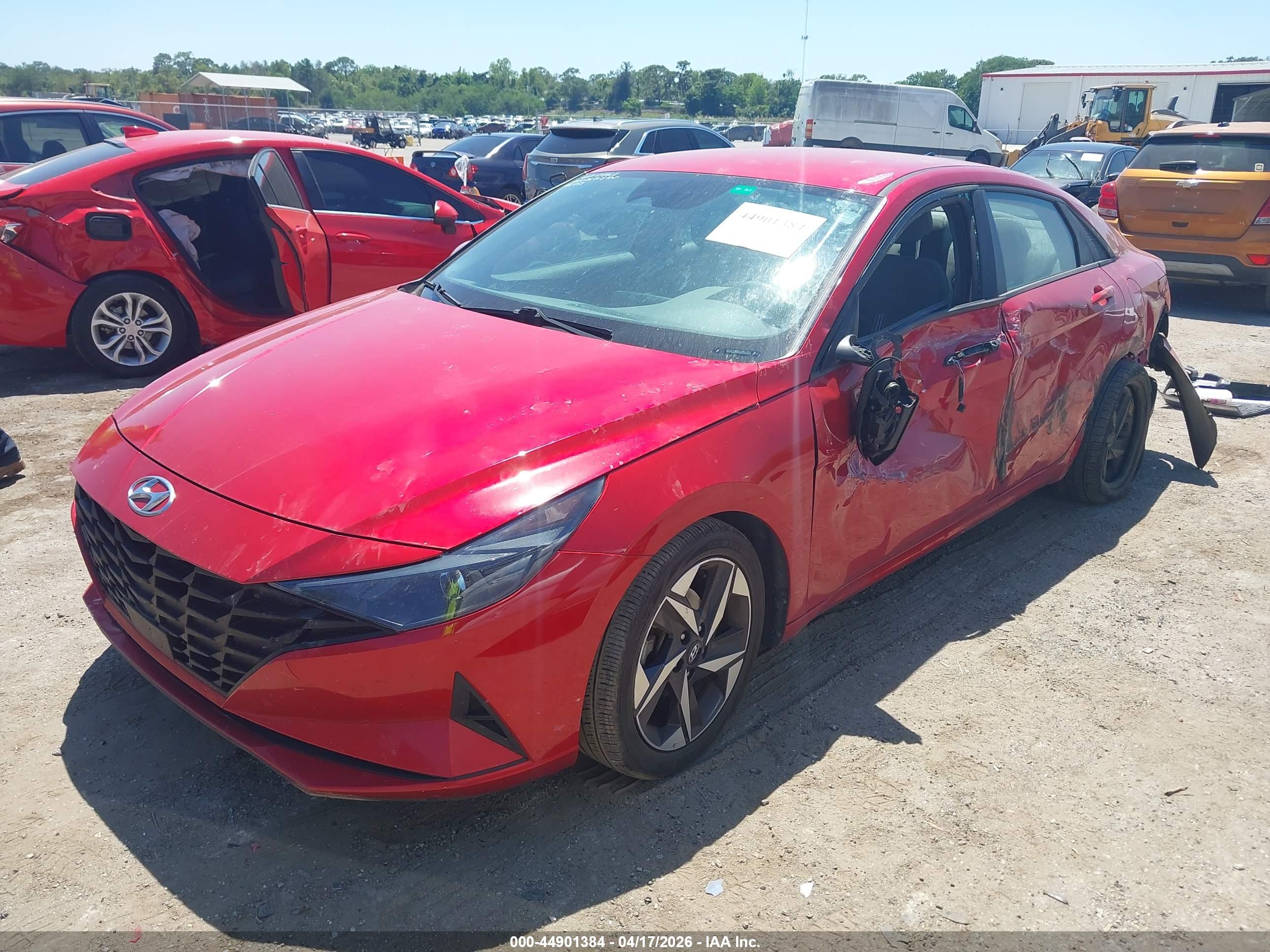 HYUNDAI ELANTRA image 2