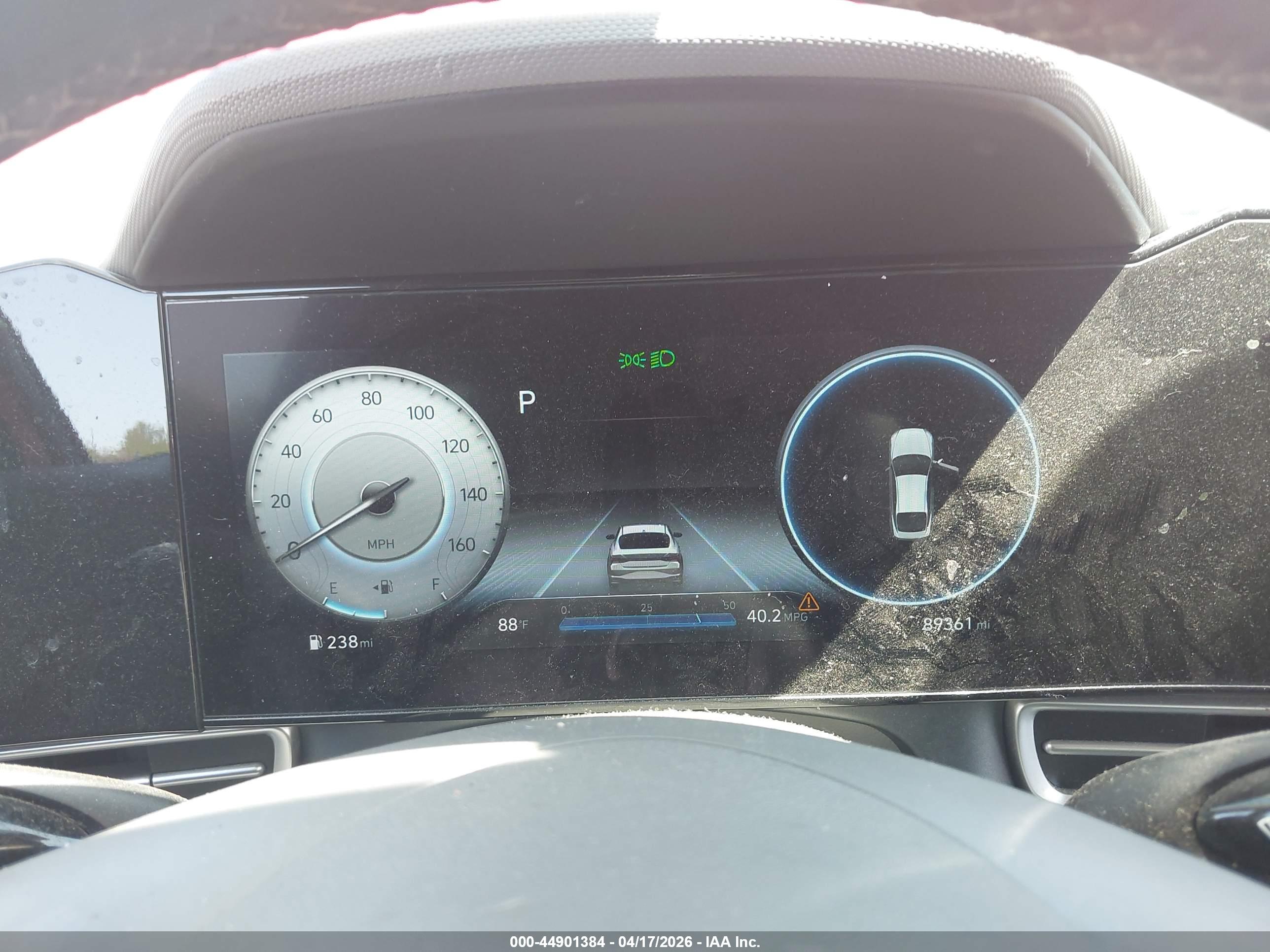 HYUNDAI ELANTRA image 7