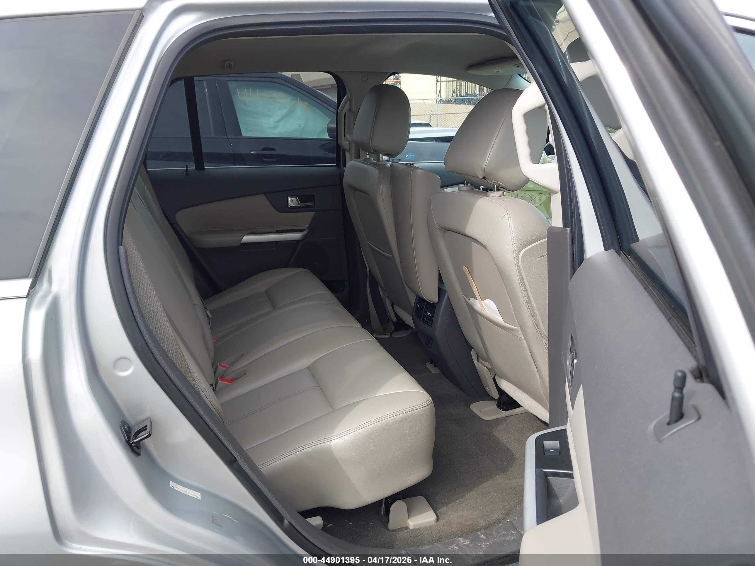 FORD EDGE image 8