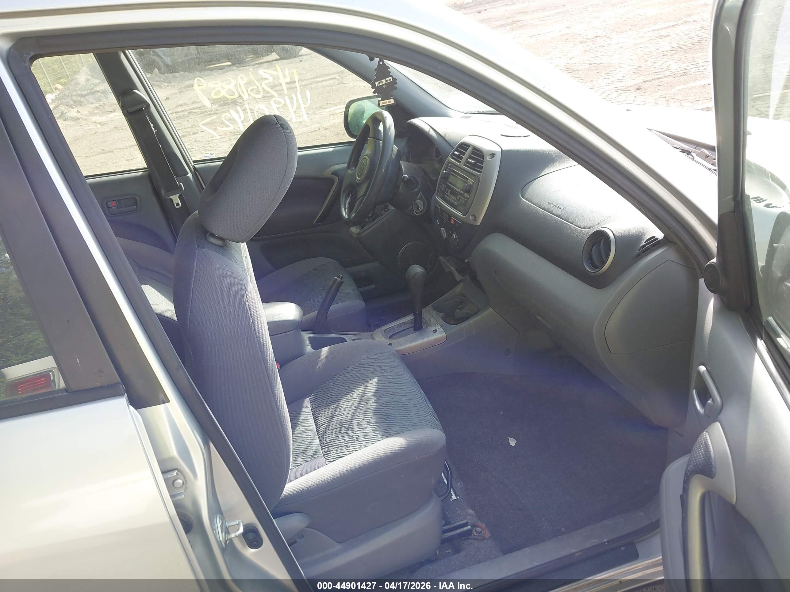 TOYOTA RAV4 image 5