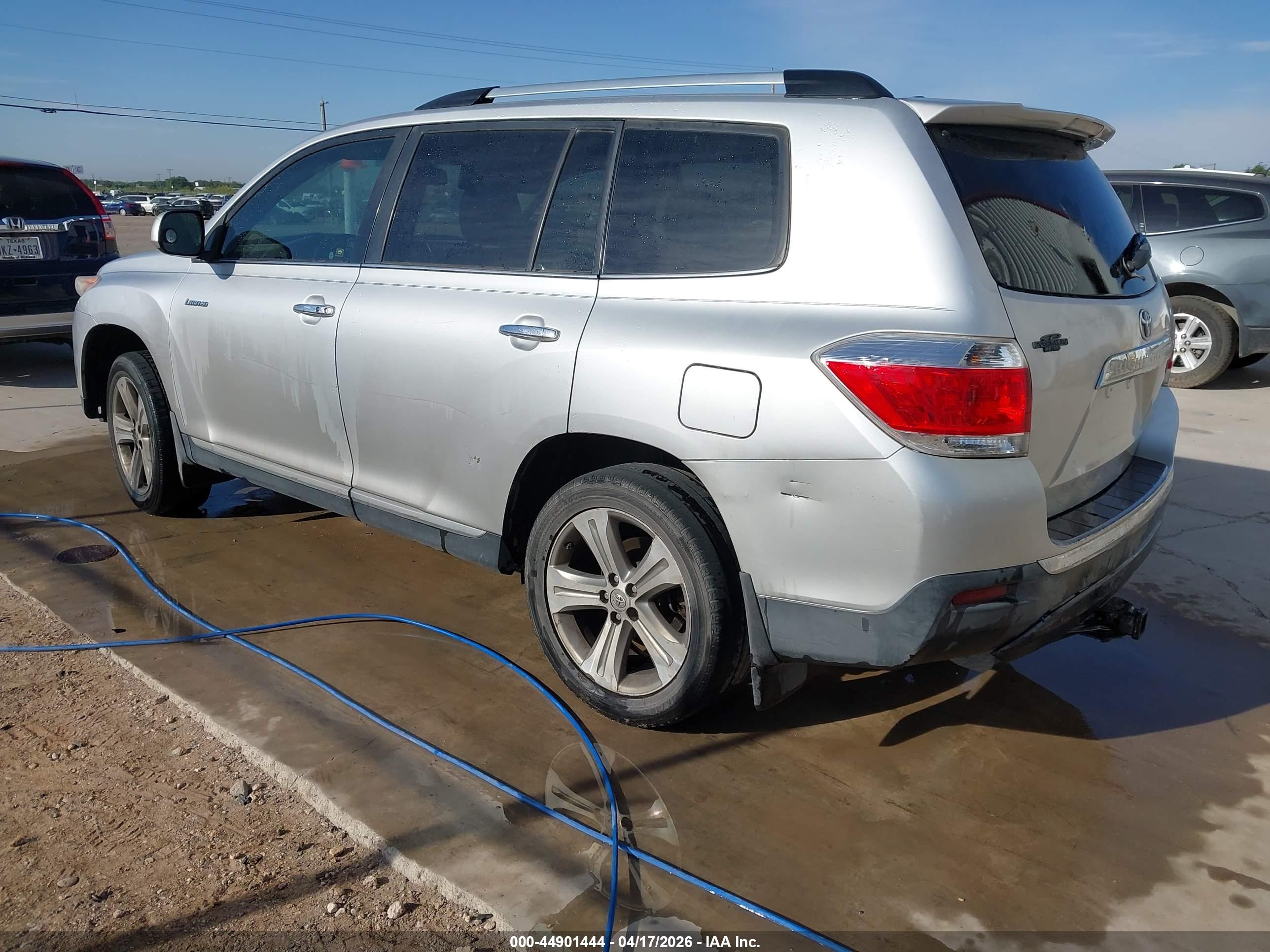 TOYOTA HIGHLANDER image 3