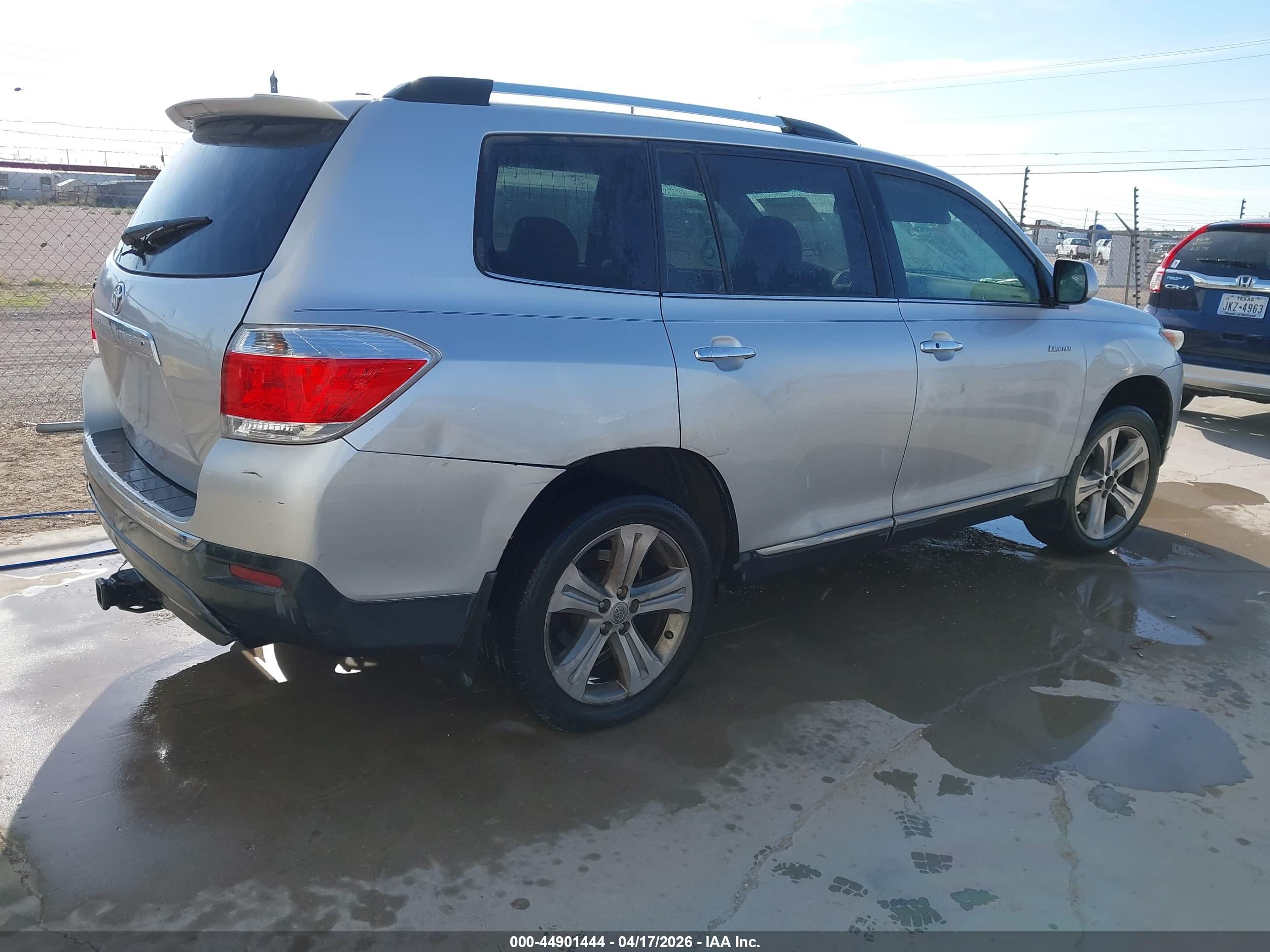 TOYOTA HIGHLANDER image 4