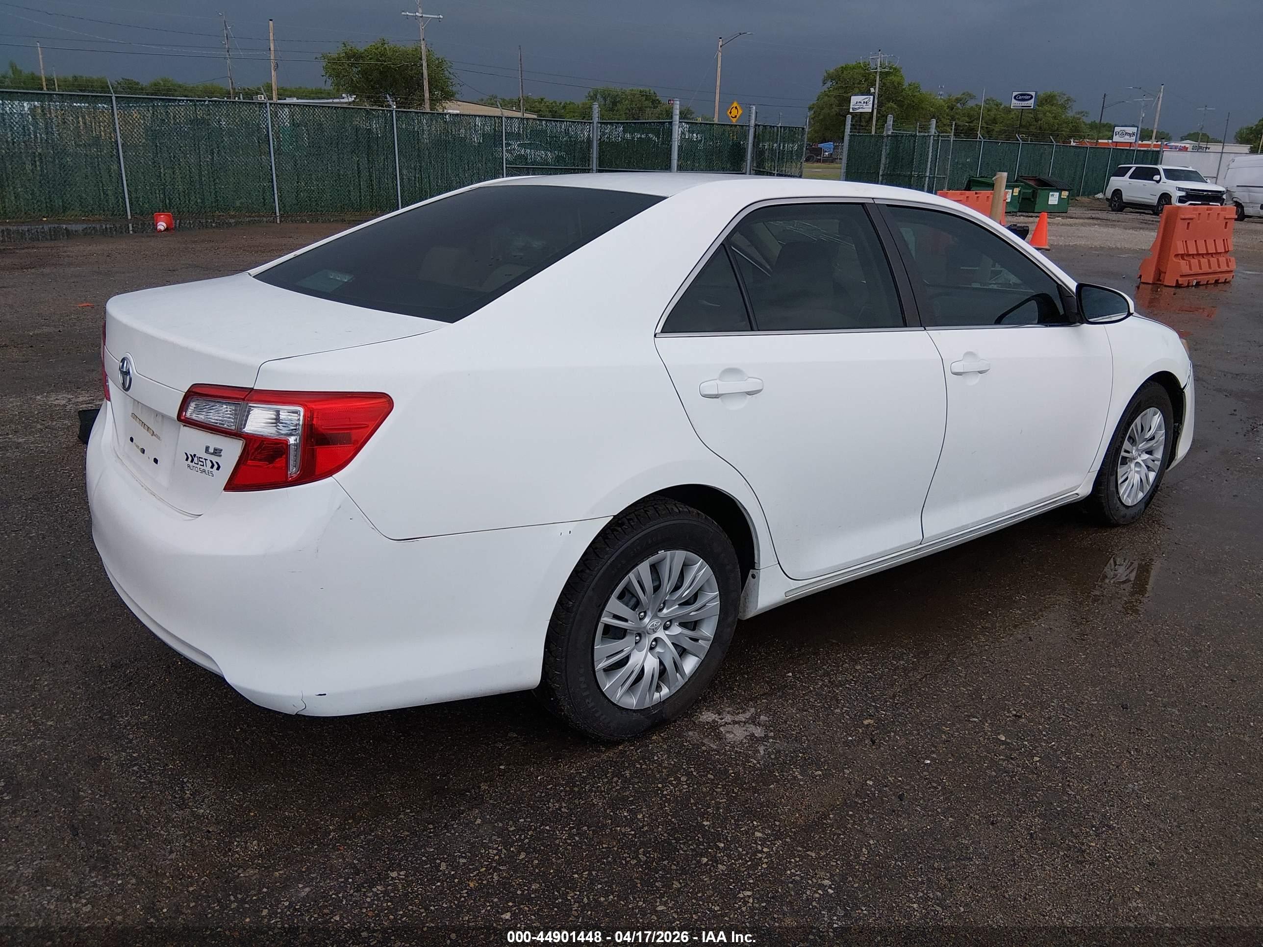 TOYOTA CAMRY image 4