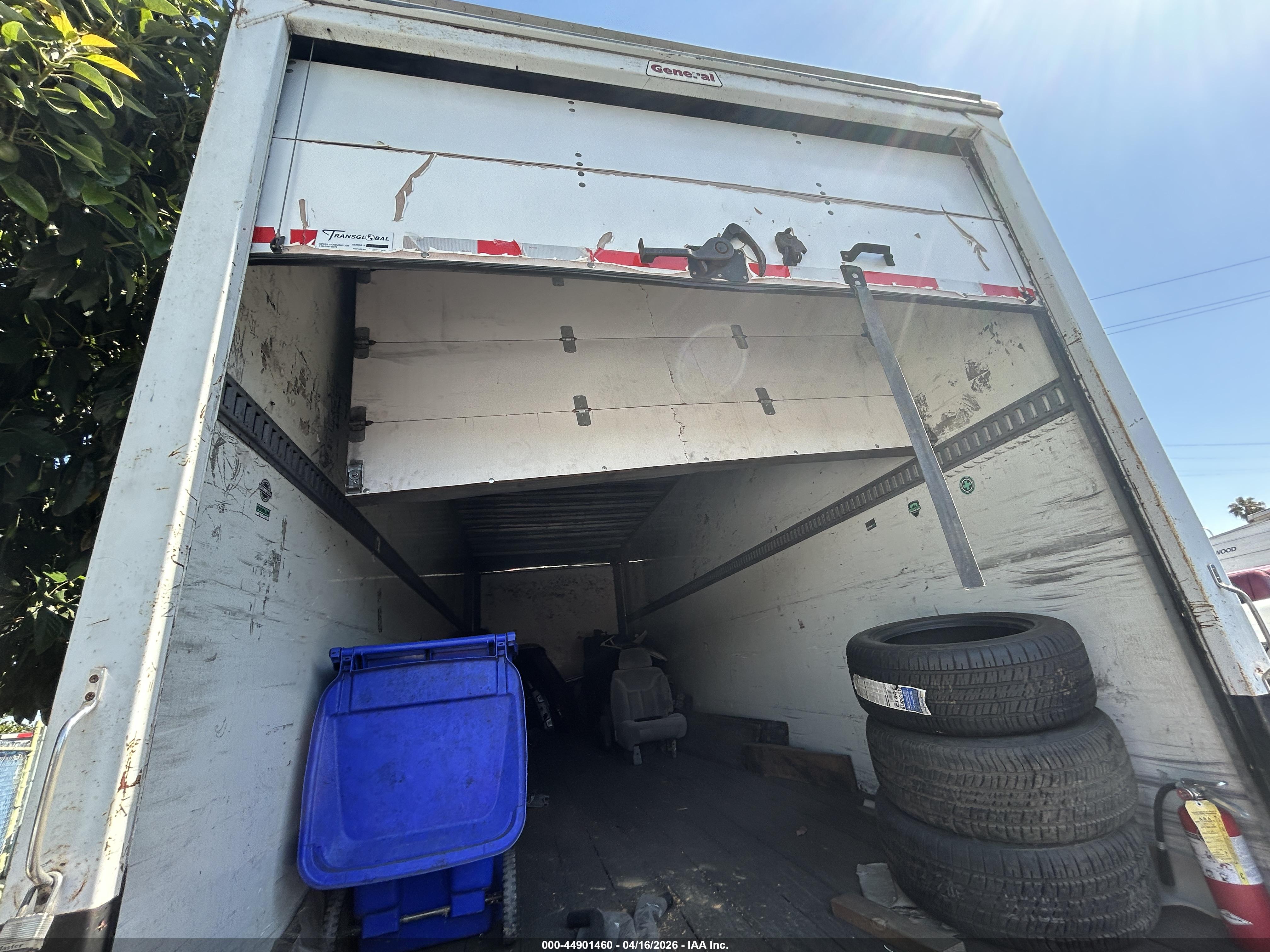 FREIGHTLINER M2 image 5
