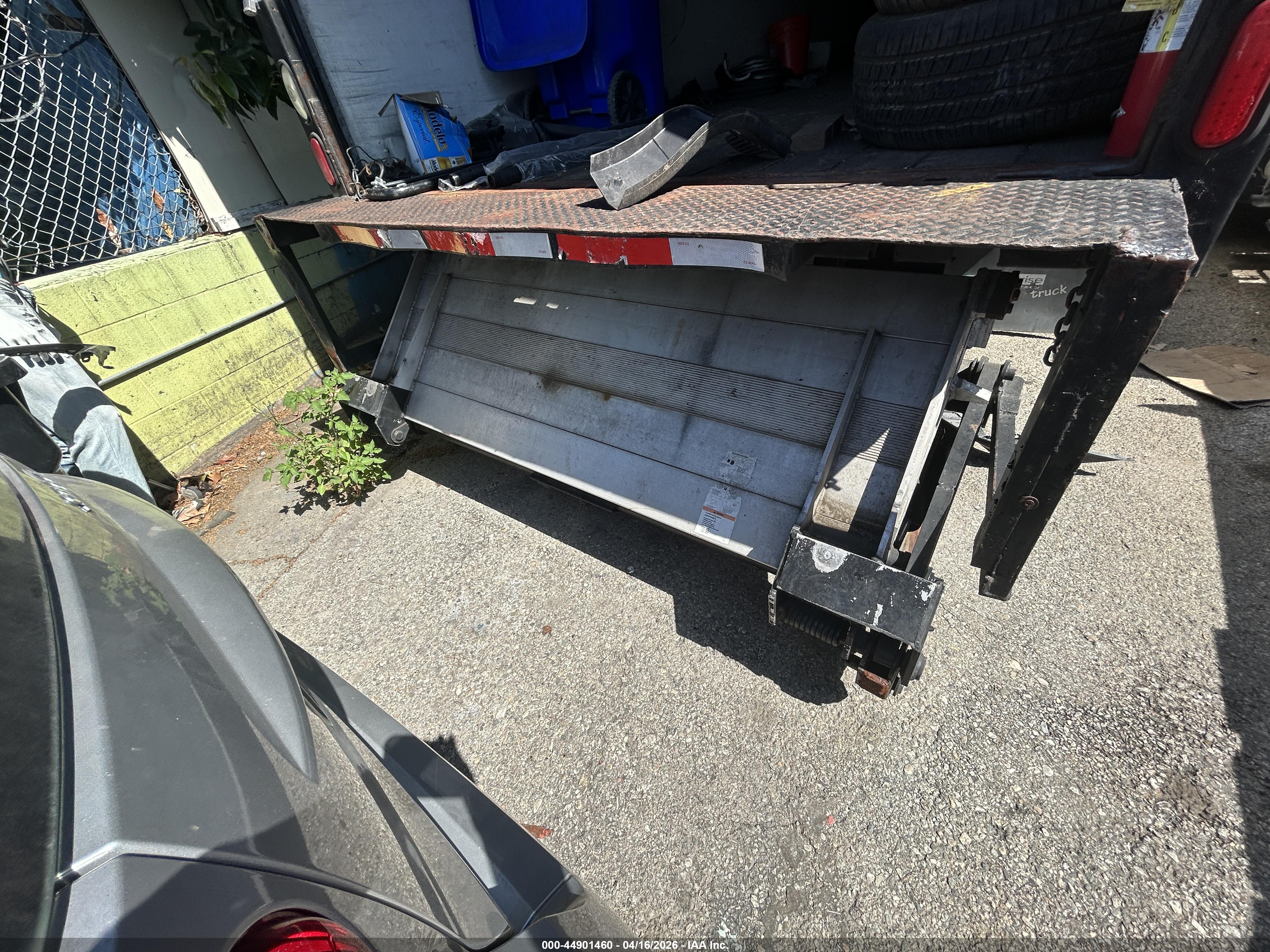 FREIGHTLINER M2 image 7