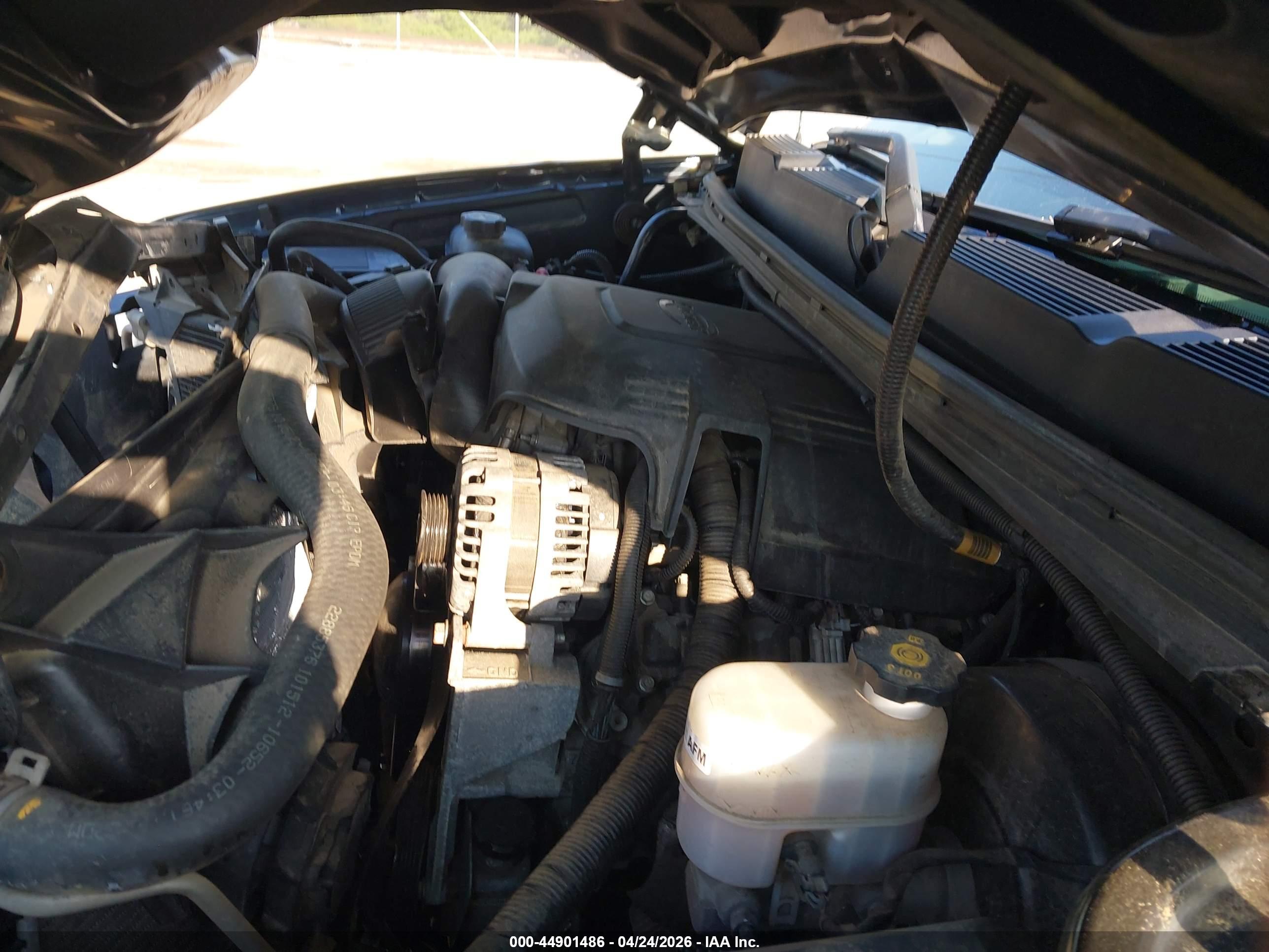 CHEVROLET SILVERADO image 10