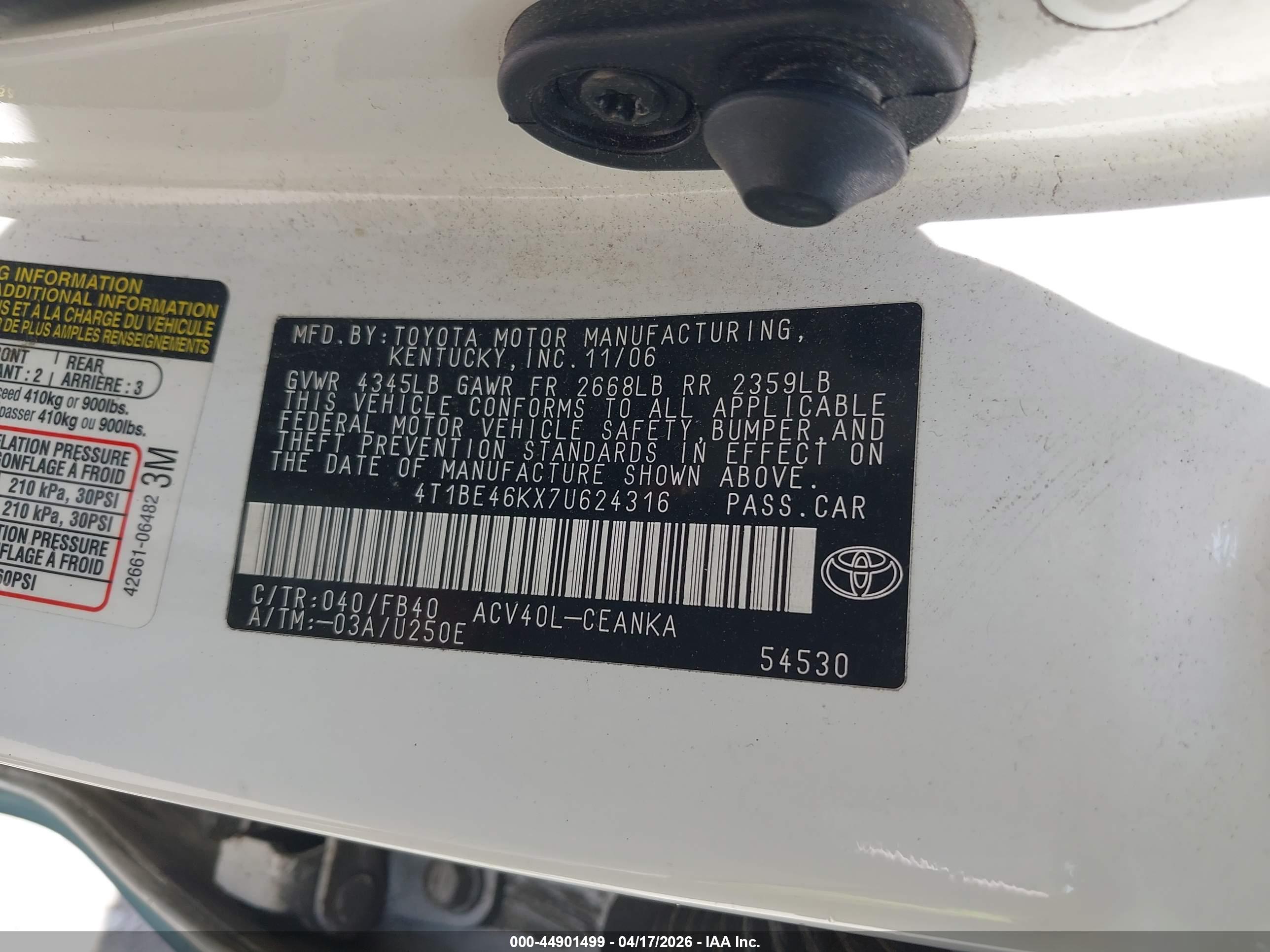 TOYOTA CAMRY image 9